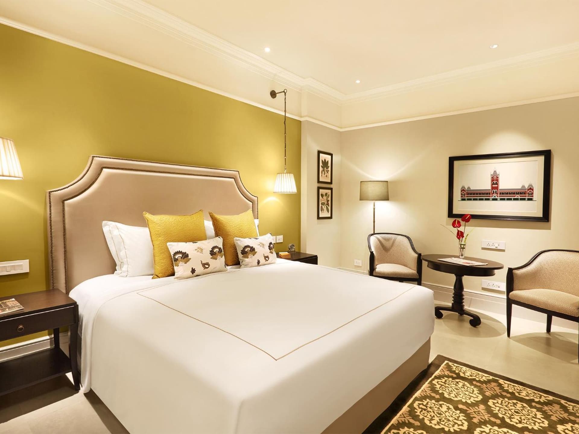 Luxury Grande King Bed