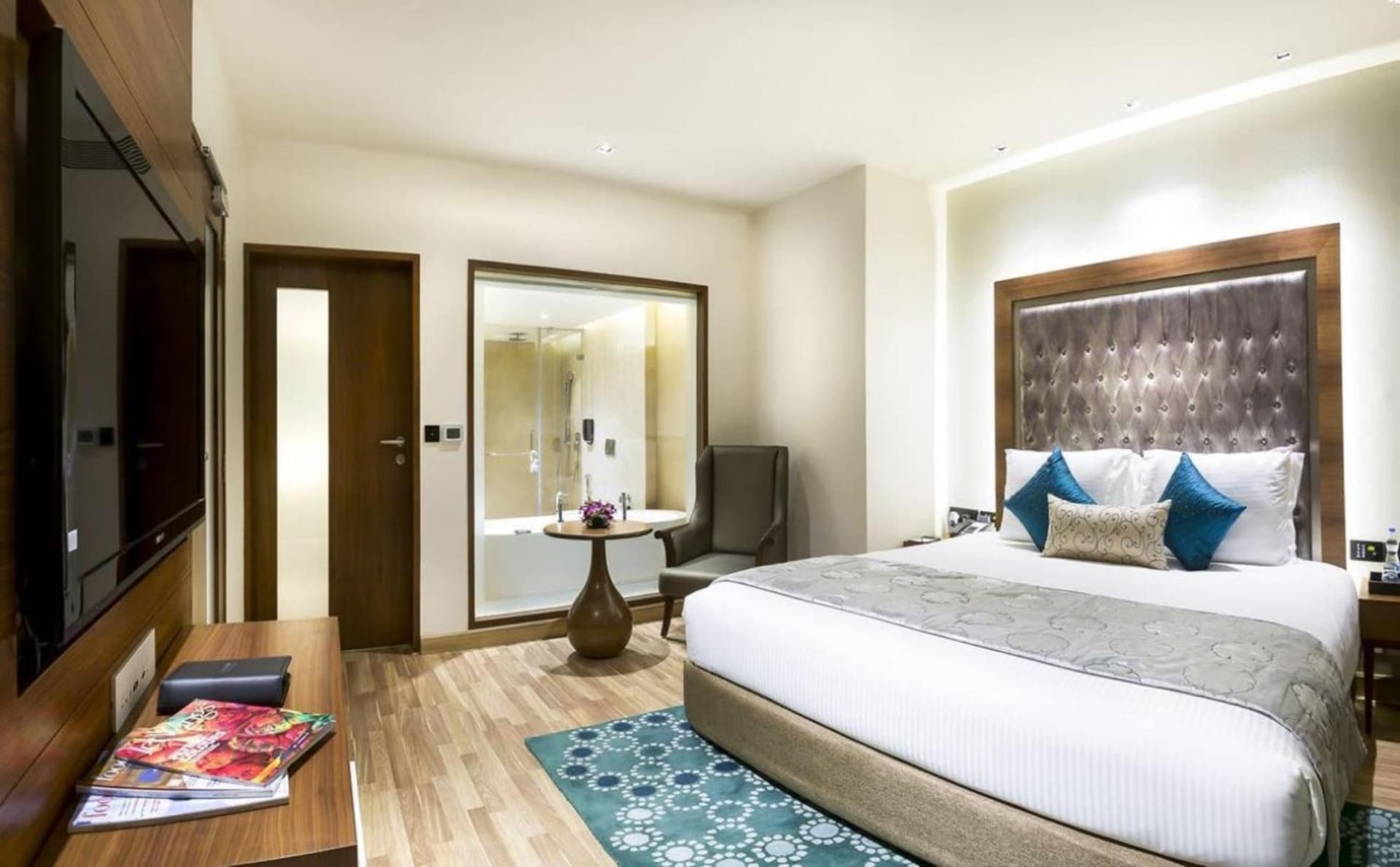 Serenity Room(City View)