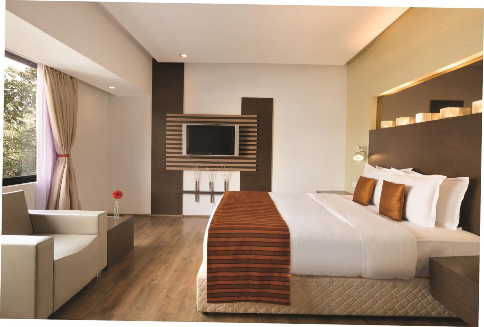 King Bed Executive Smoking Room