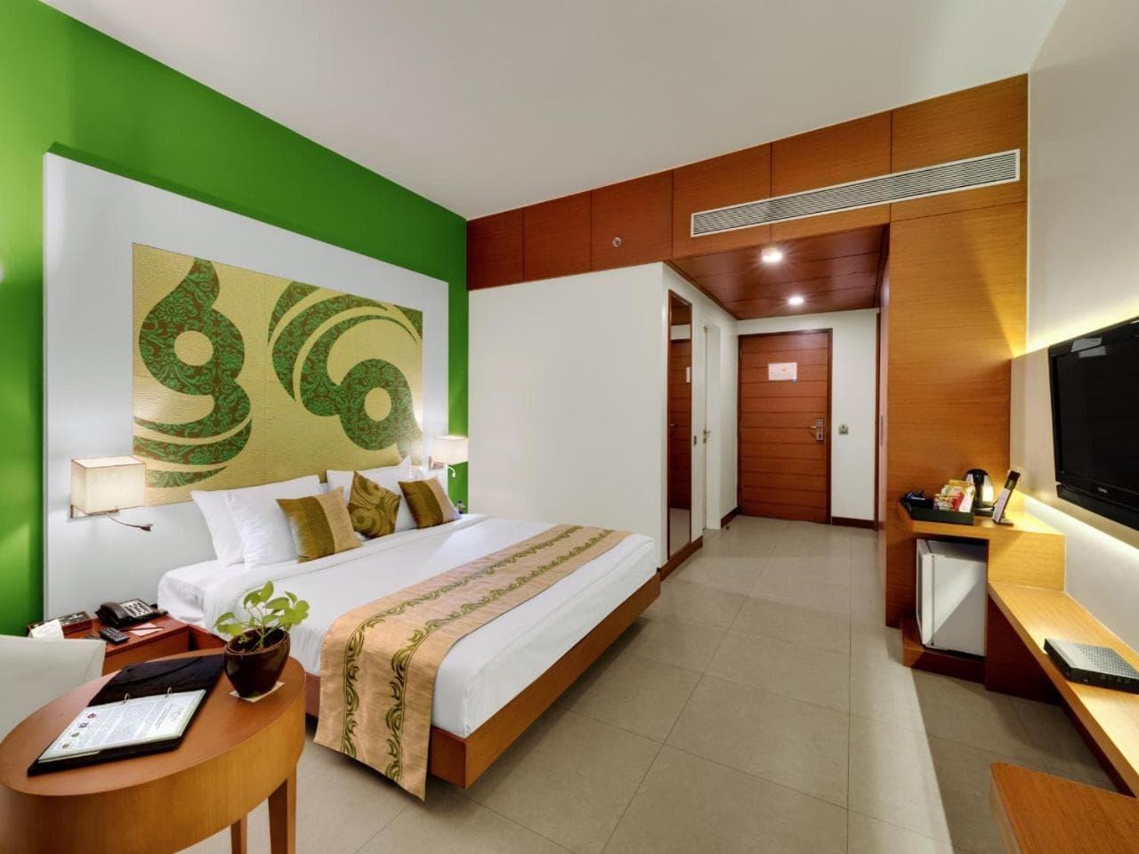 Club Twin Room