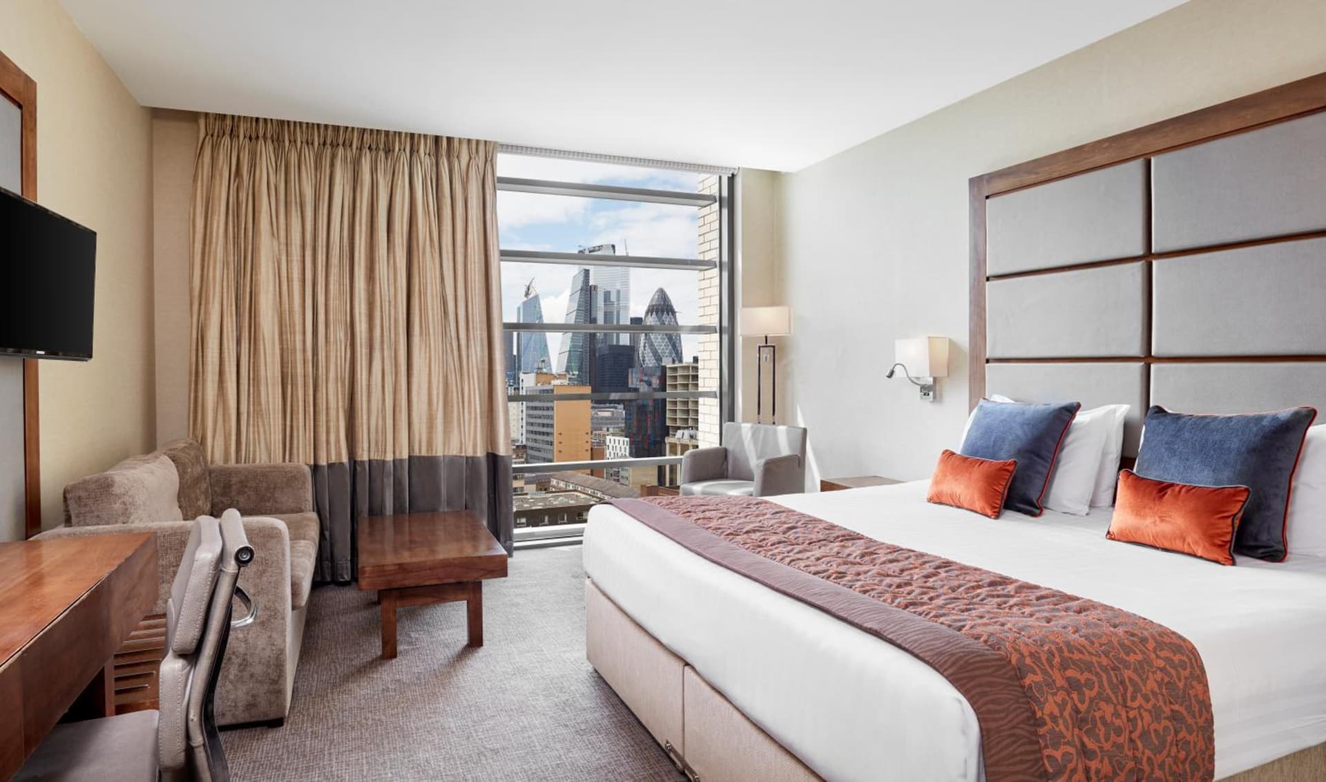 Superior Room with King Bed
