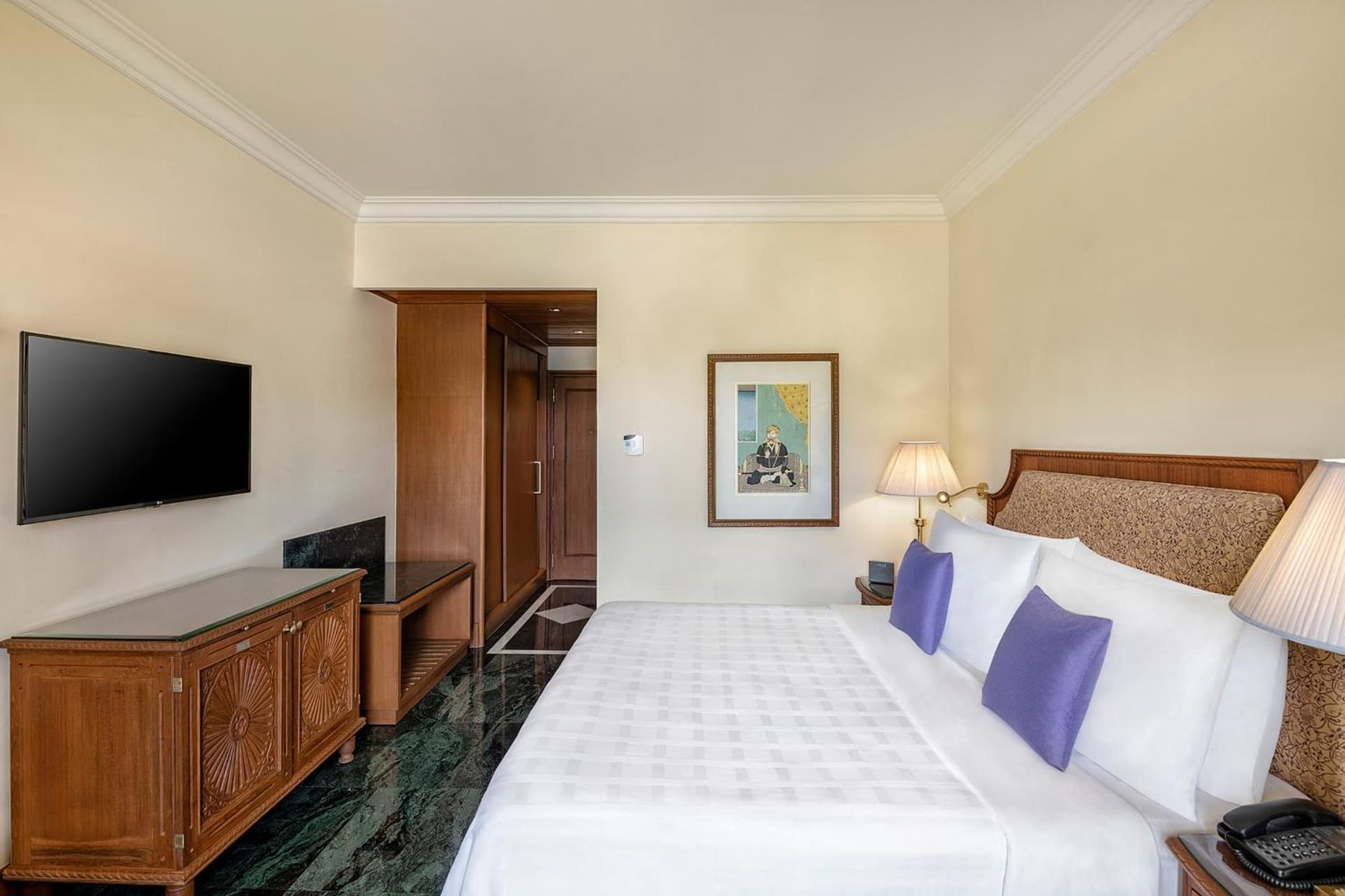 Deluxe Room with Pool View
