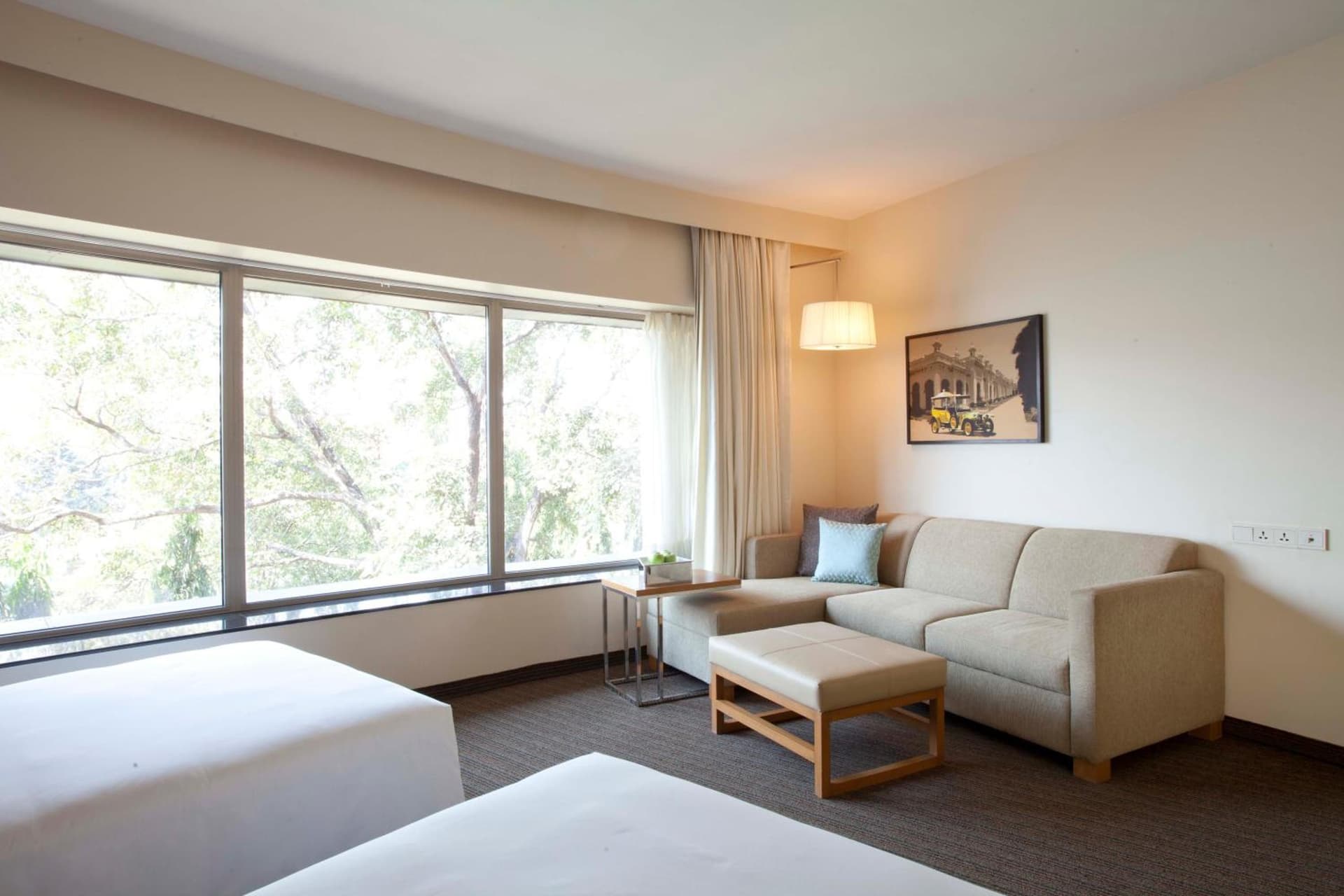 Twin (with Sofa Bed)(City View)