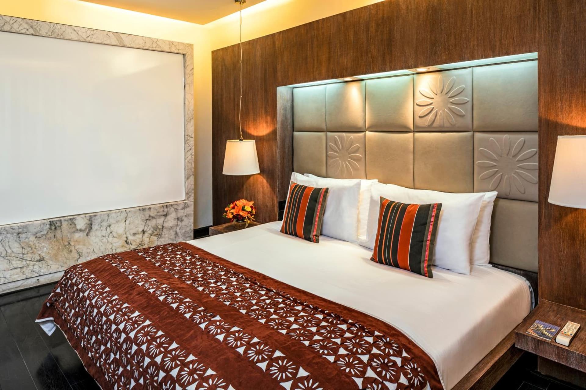 Luxury King Room