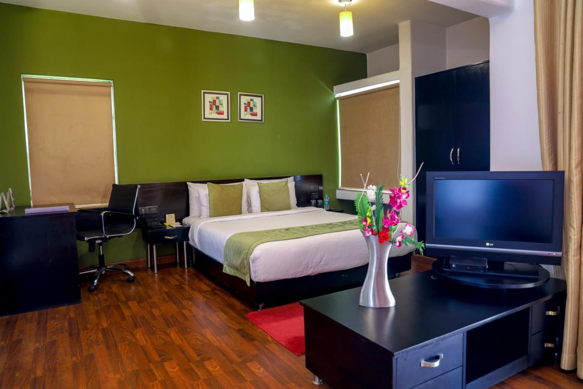 Deluxe Suite