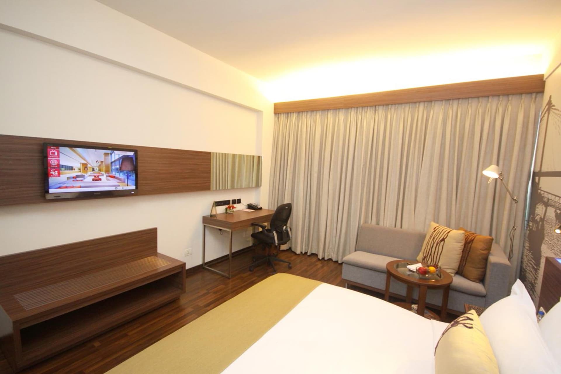 Superior Room City View King Bed