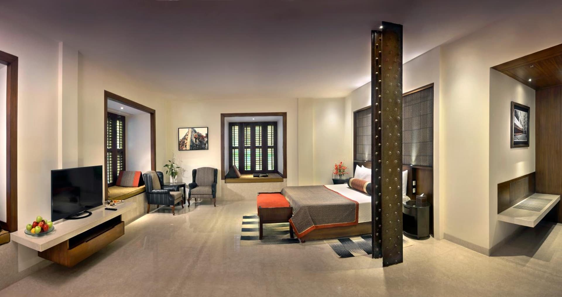 Edwardian Room with Lounge Access