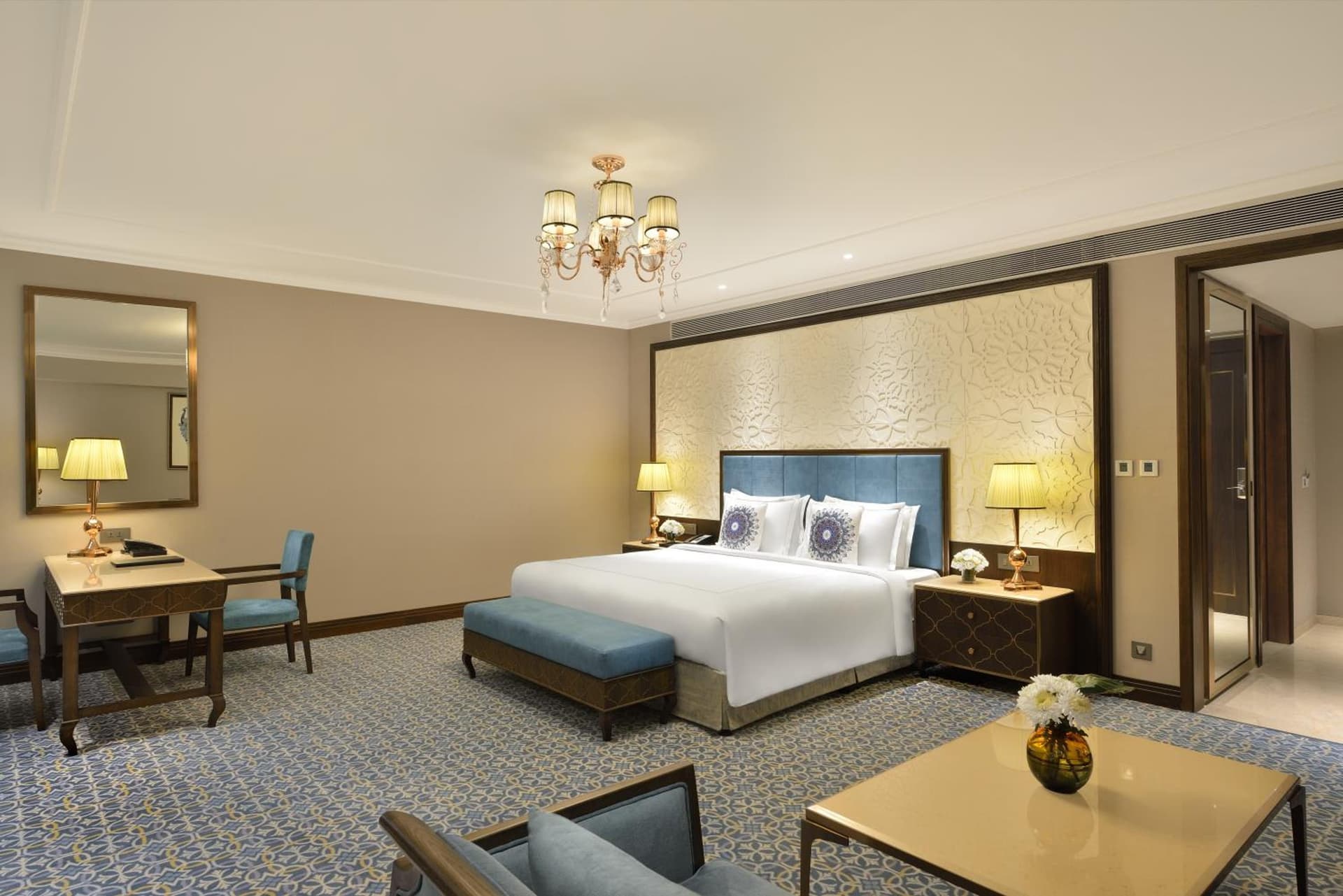 Luxury Room King Bed