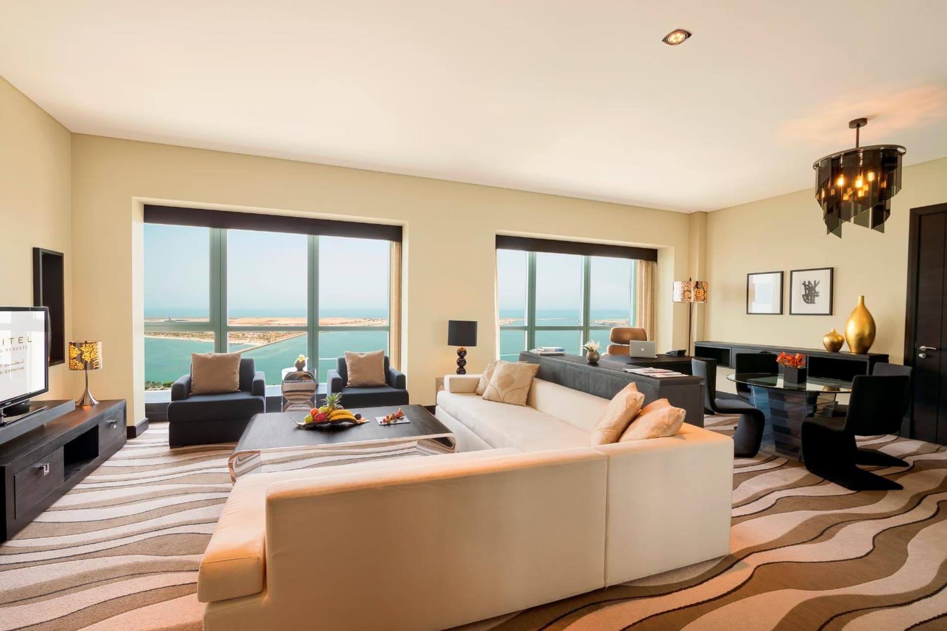 Prestige Suite with King Bed(Sea View)