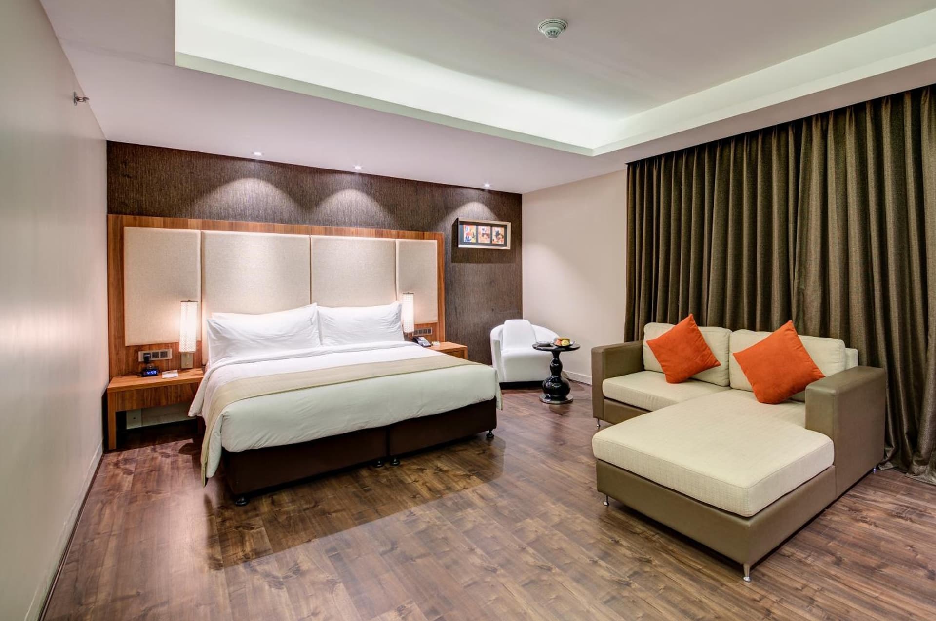 King Bed Suite Smoking