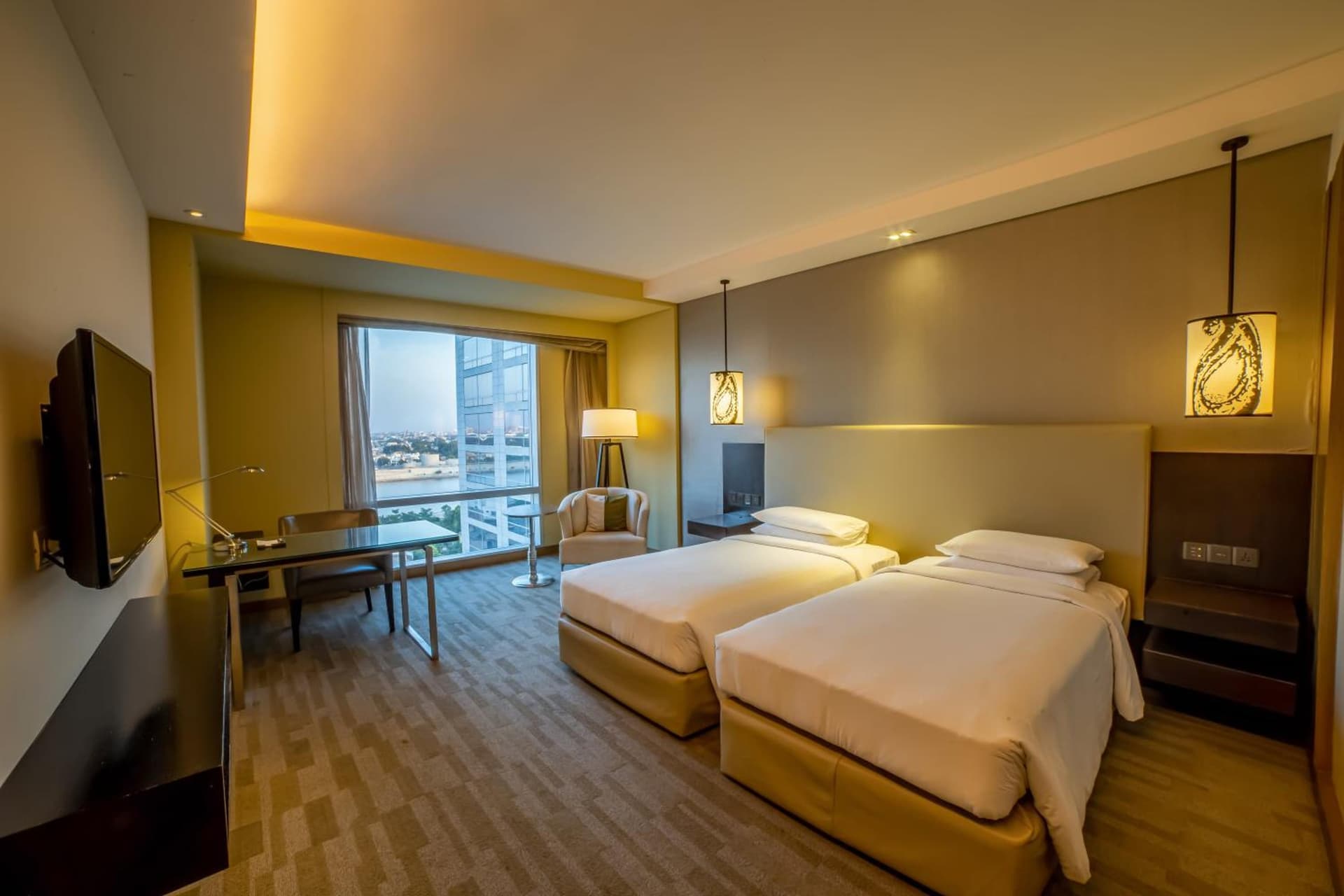 Twin Beds with Club Access