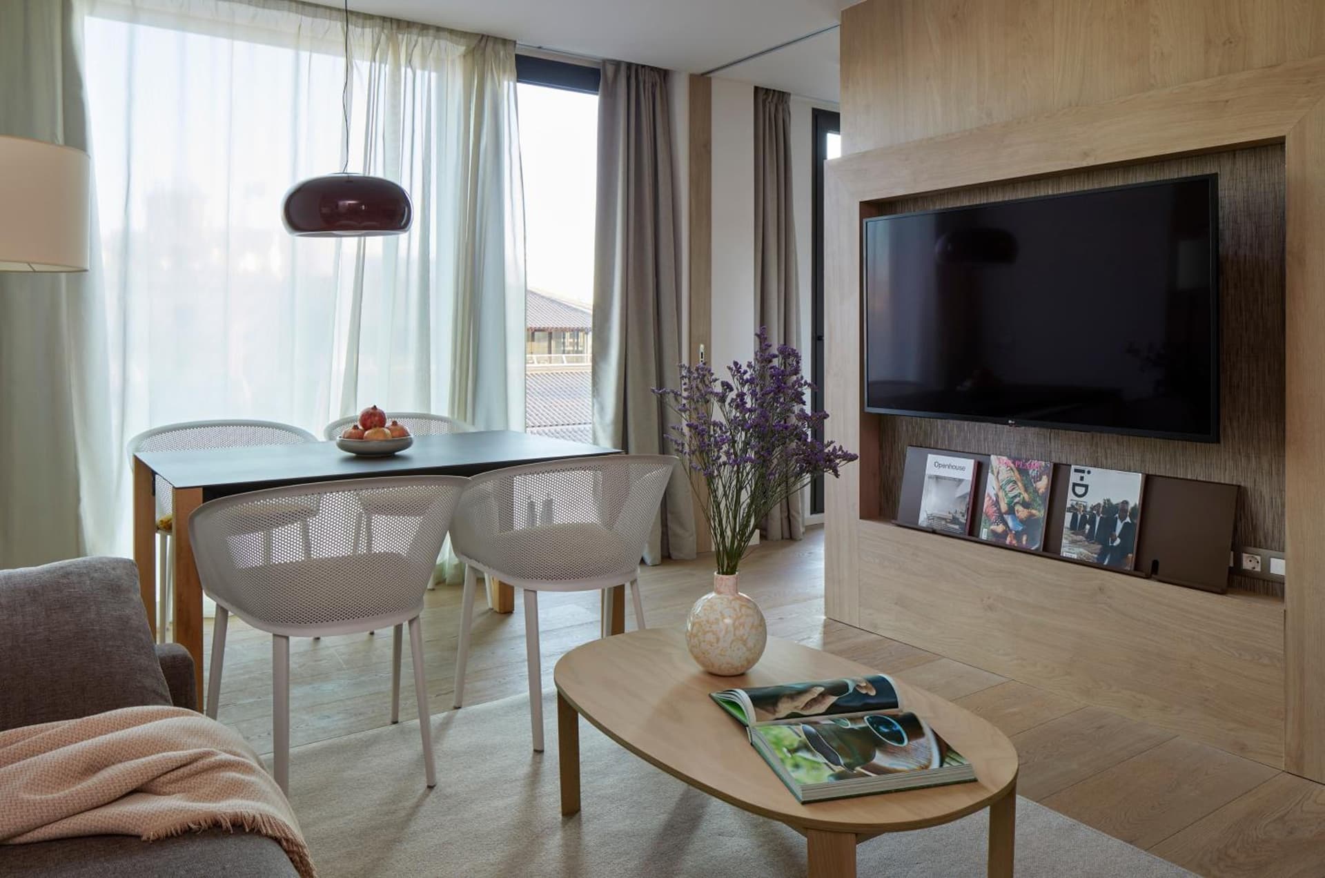 ,1 X Studio Me + Suite Plaza CataluñA View