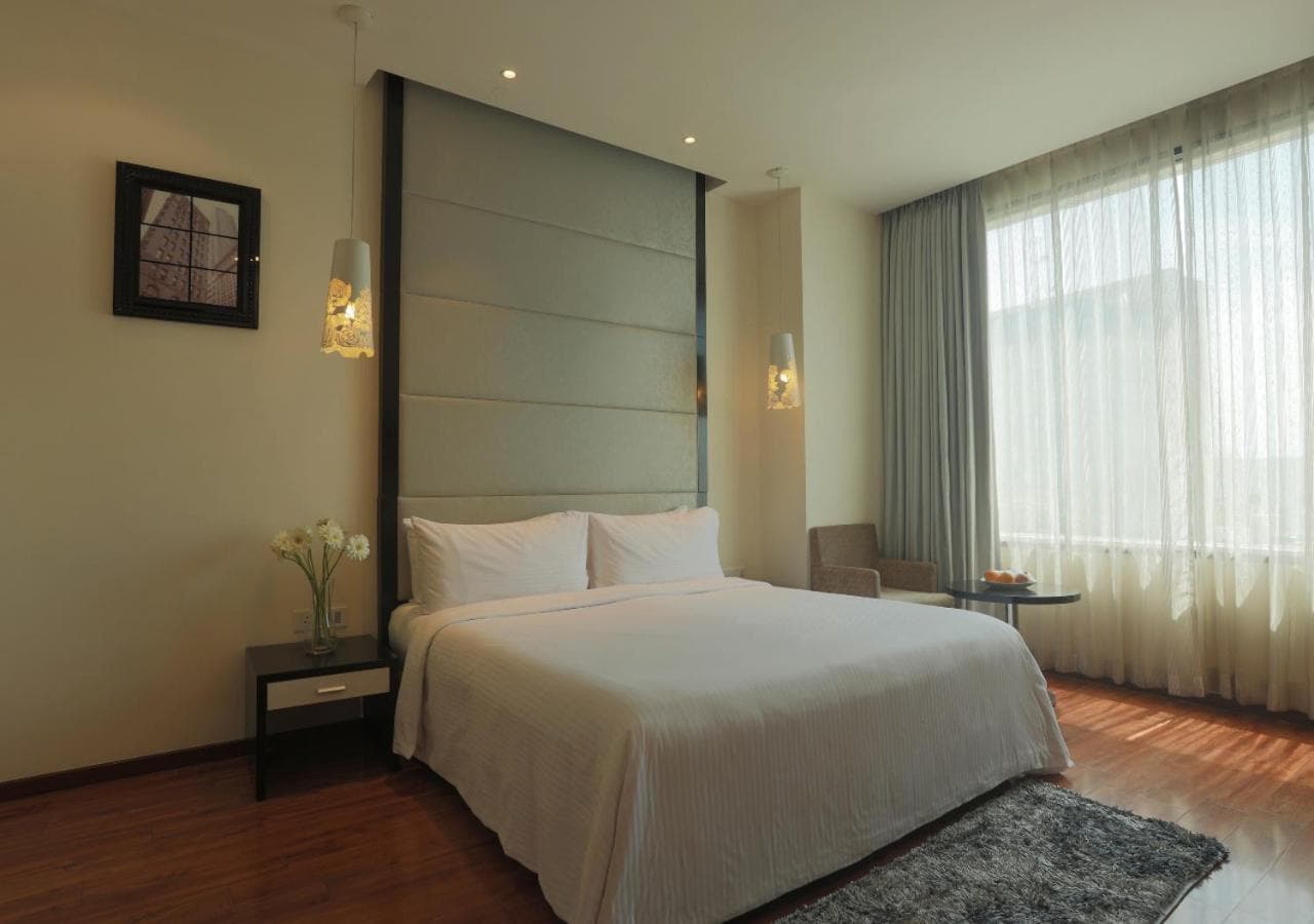 Suite Queen Room