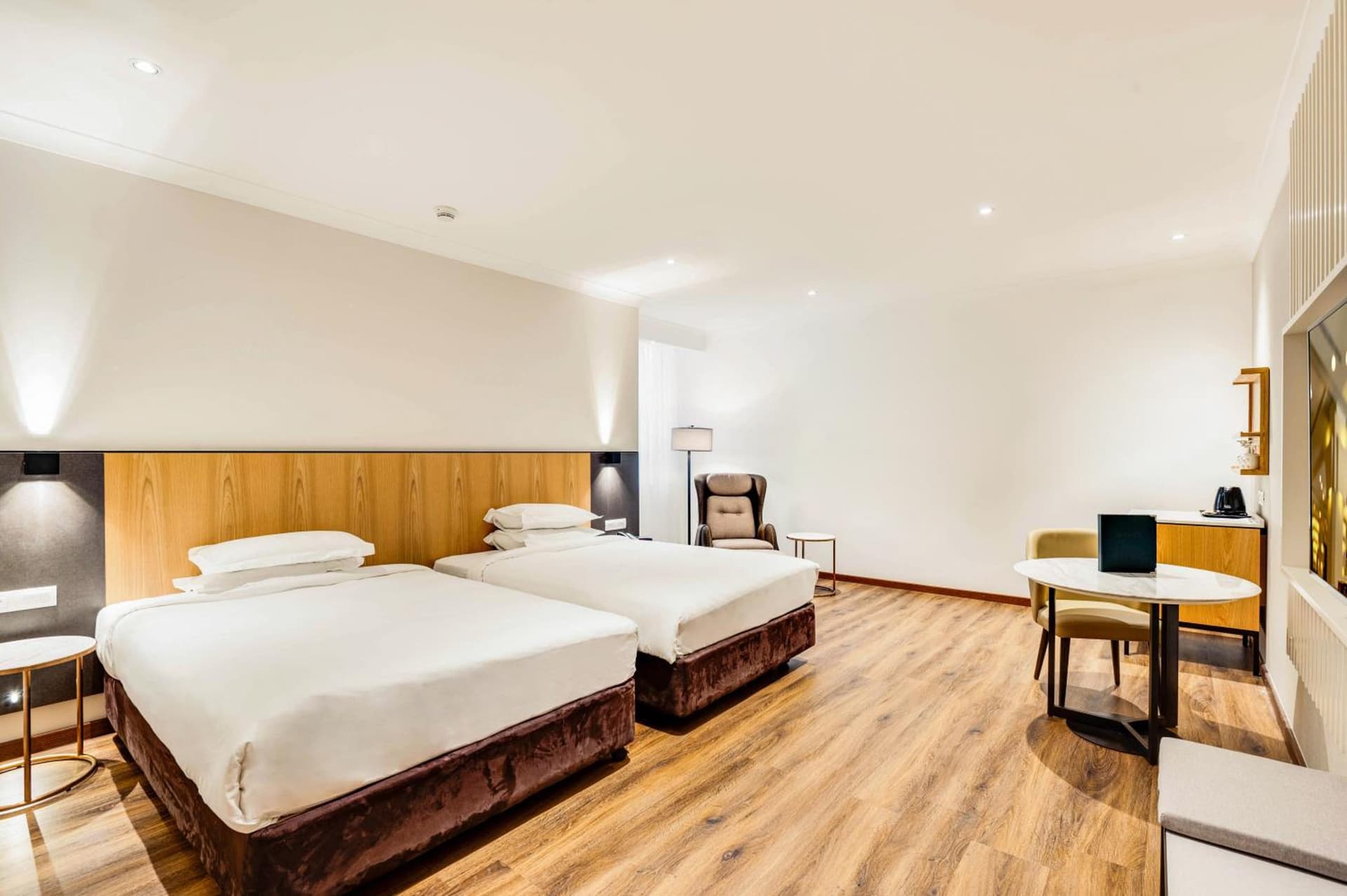 Signature Deluxe Twin Room
