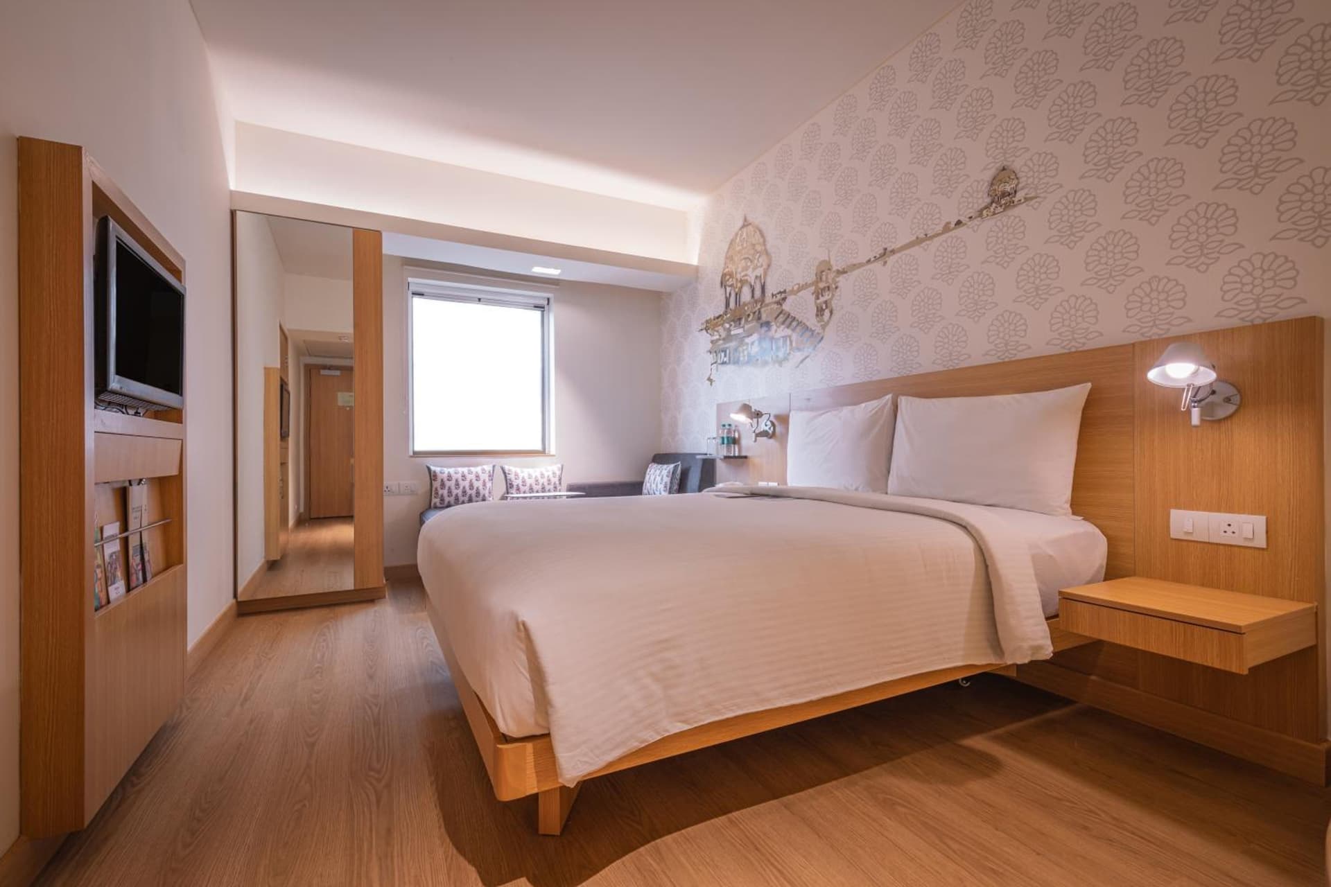 Deluxe Queen Room
