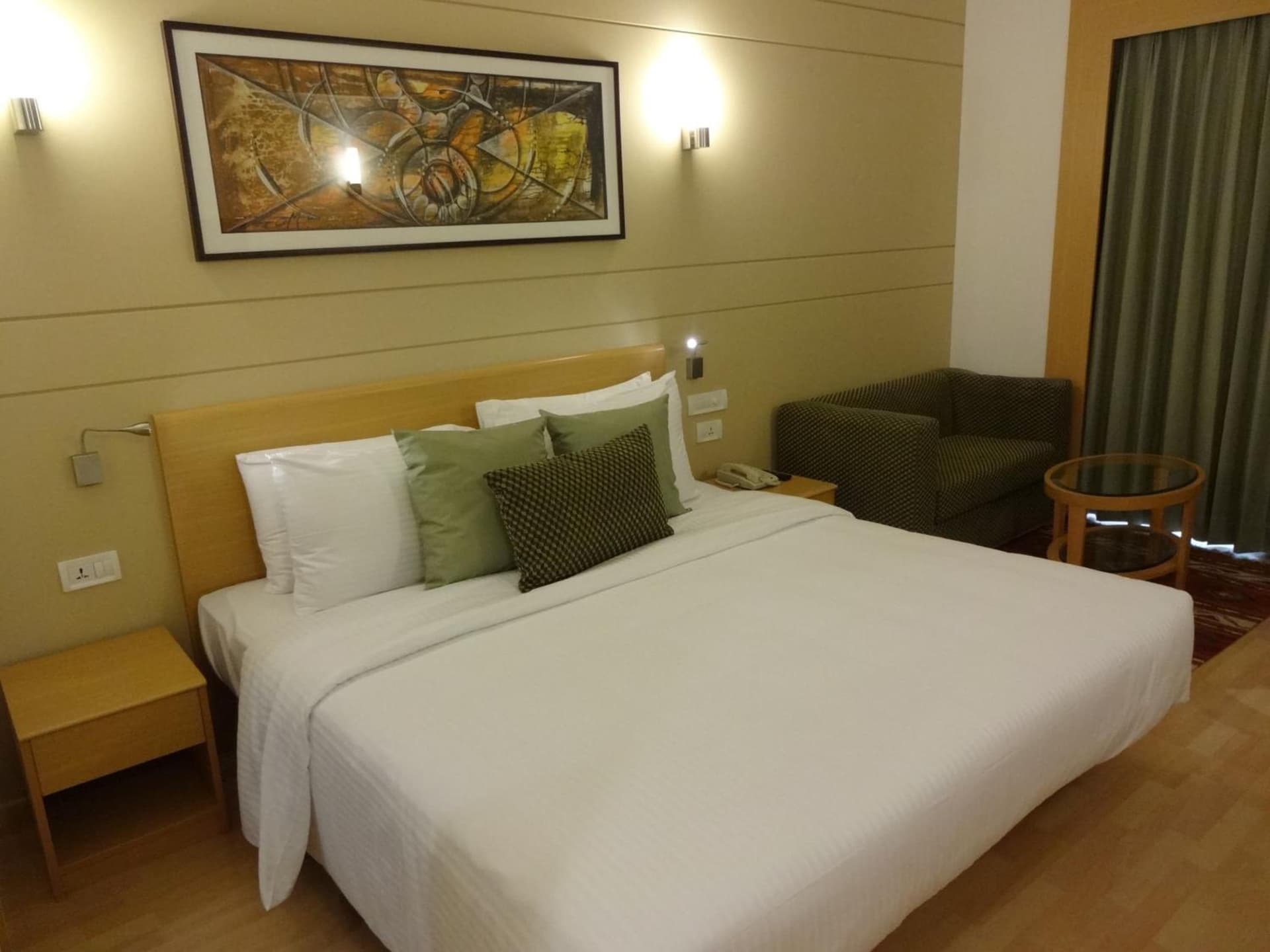 Deluxe King Room