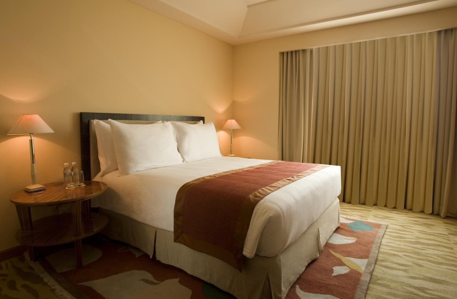 Deluxe Double Room (Full Double Bed)