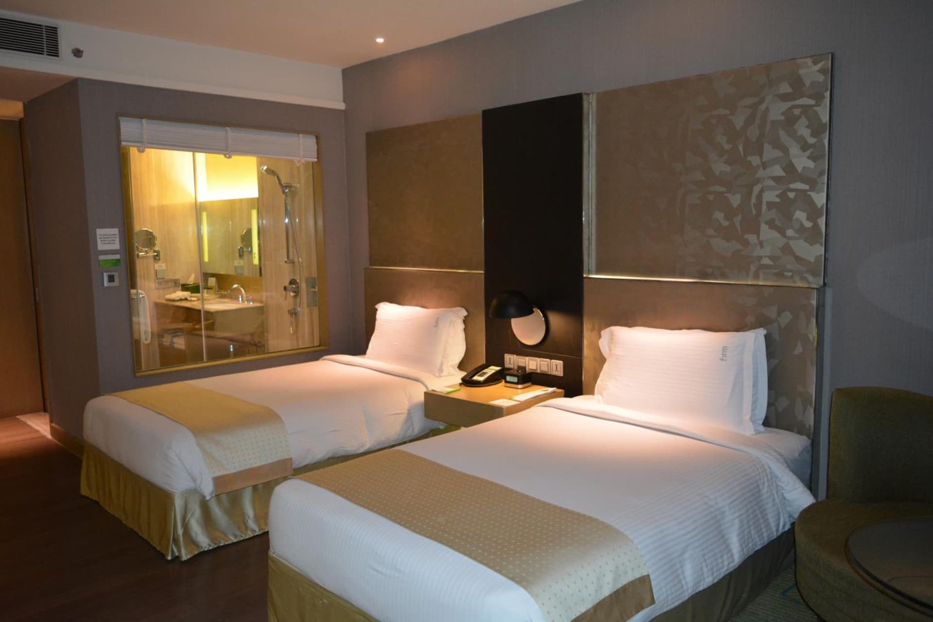 King Bed Standard Nonsmoking