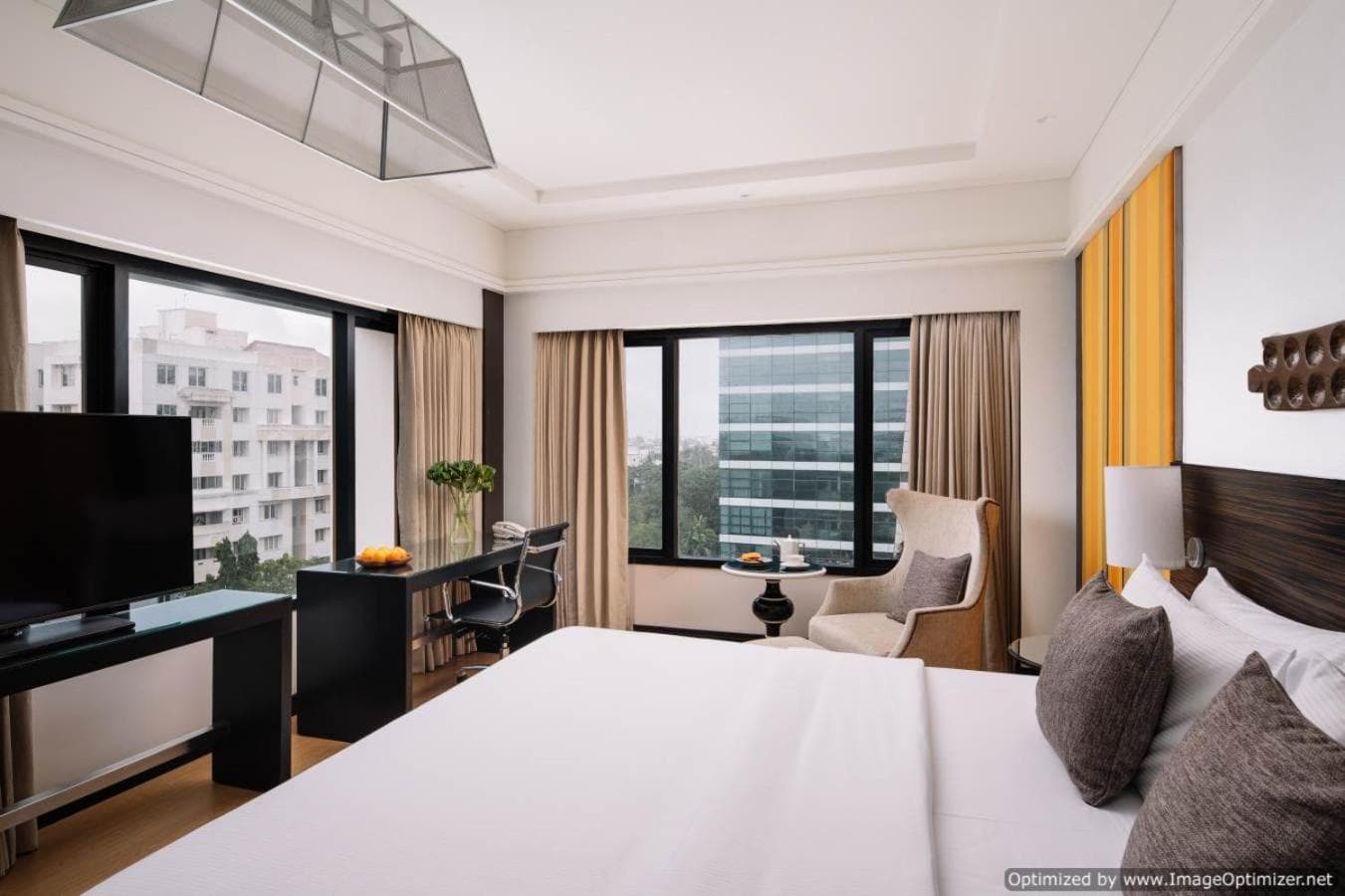 Club King Room