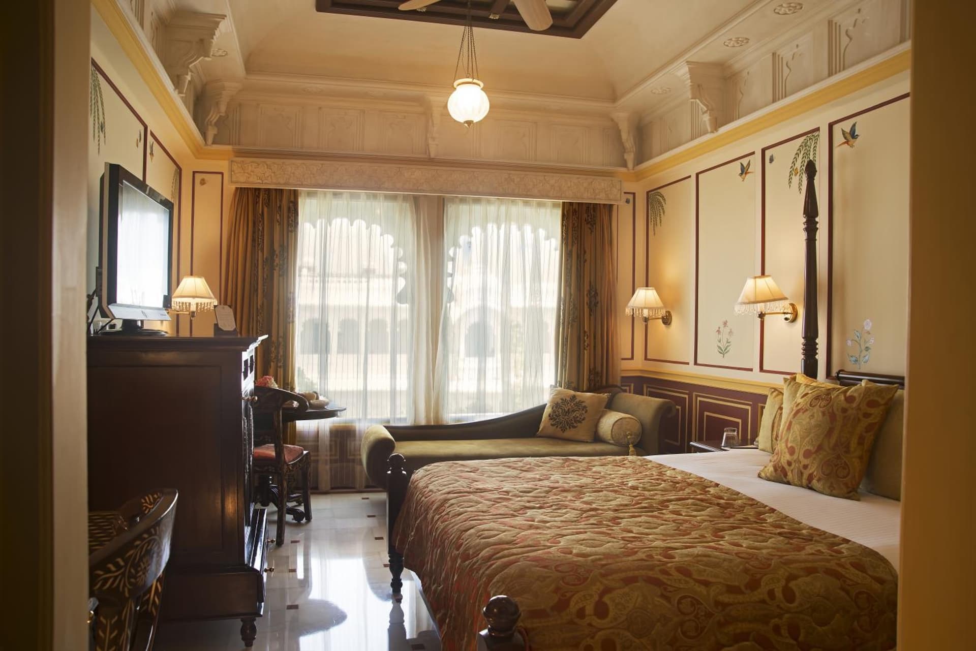 Luxury Room Garden Non Lake View Double Bed