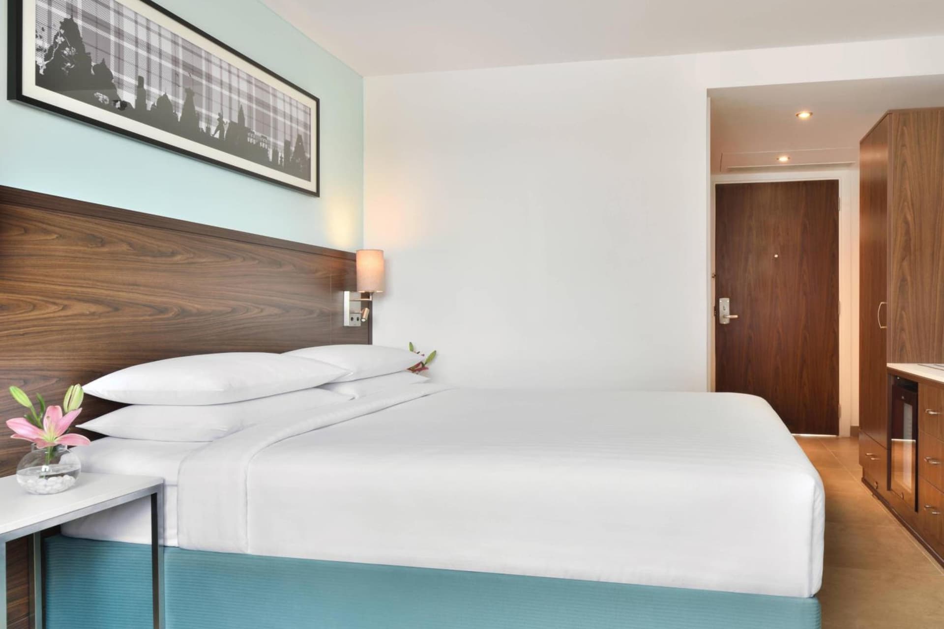 Double Queen Size Bed