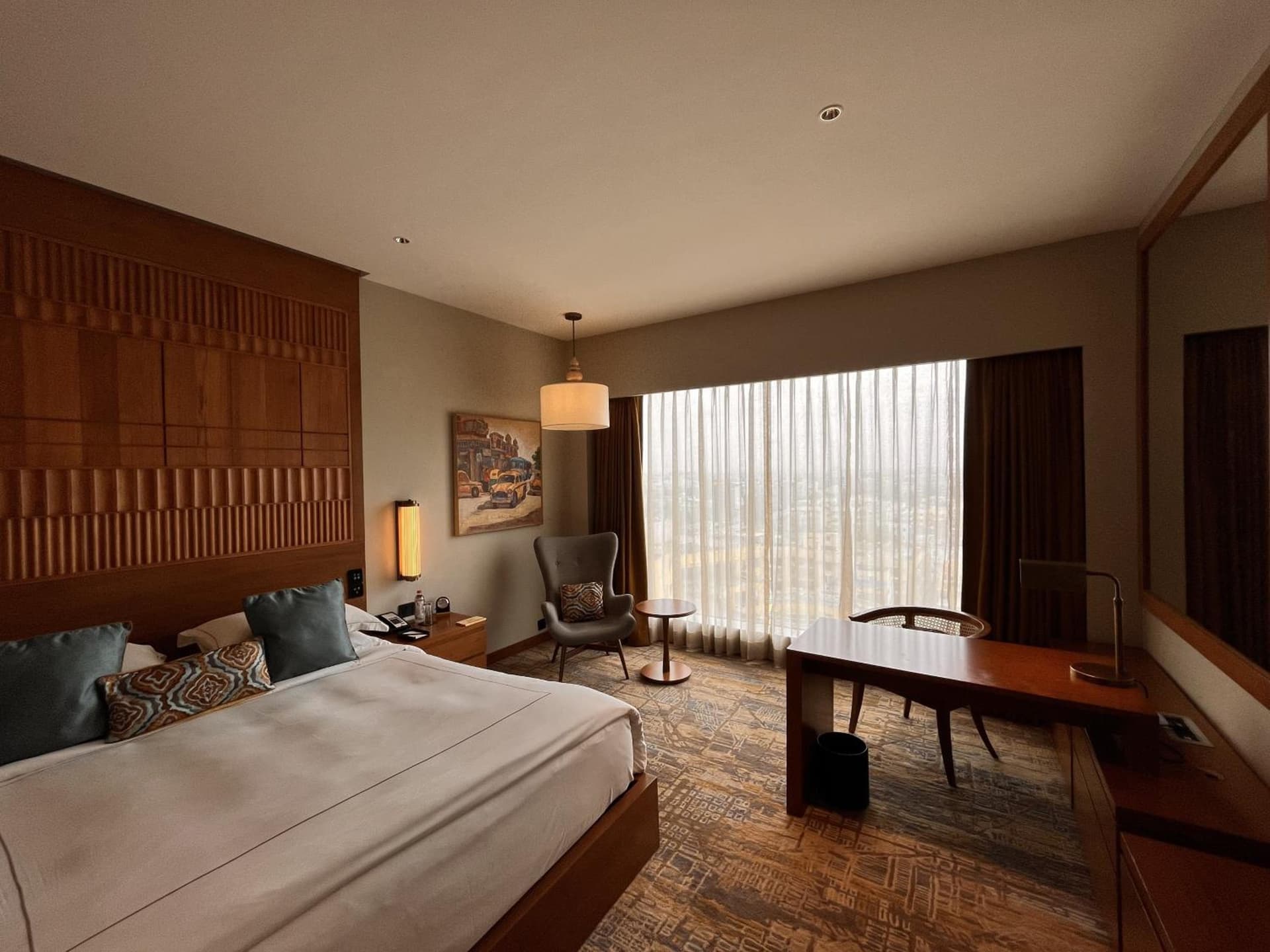 Deluxe Room King Bed