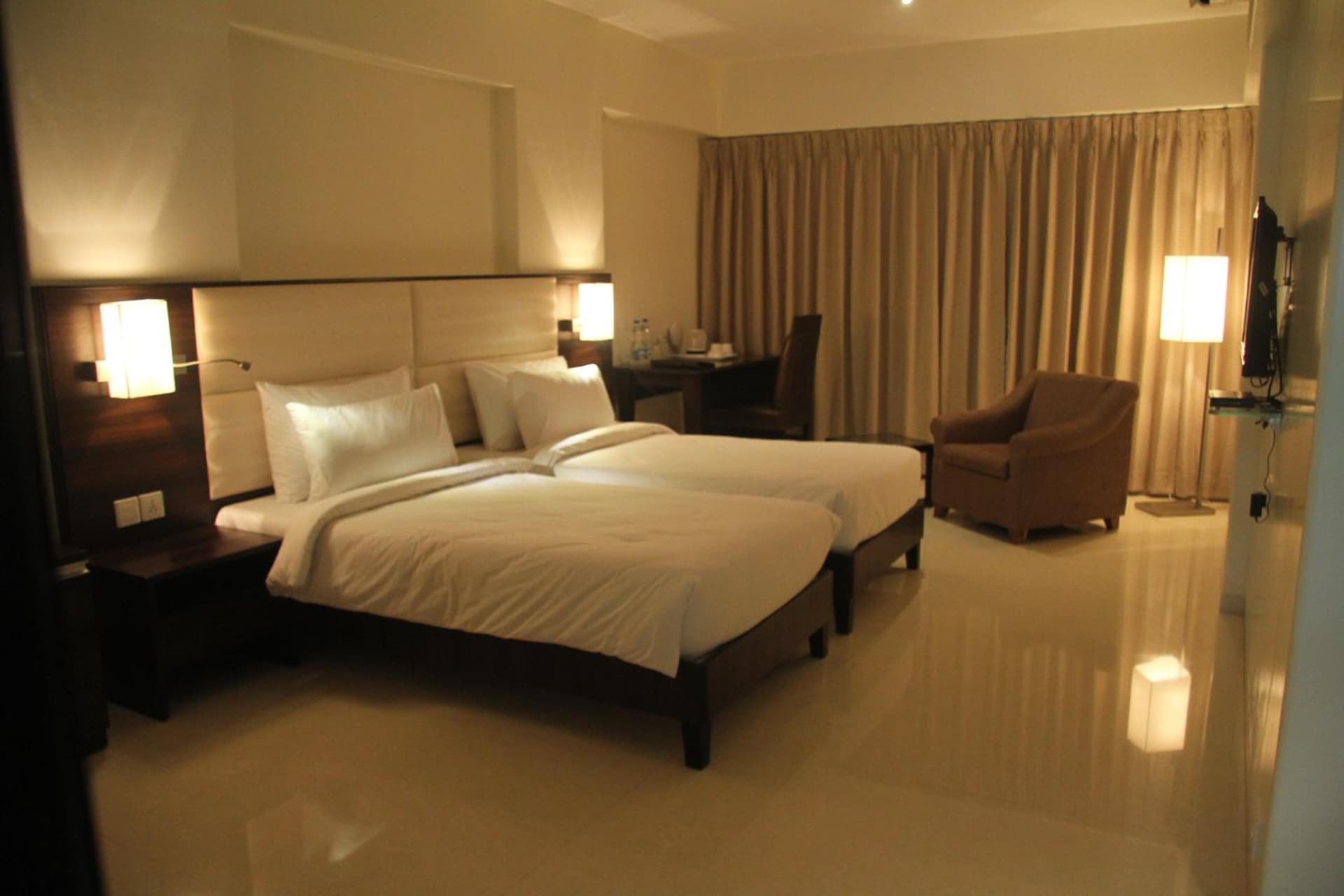 Deluxe Twin Room