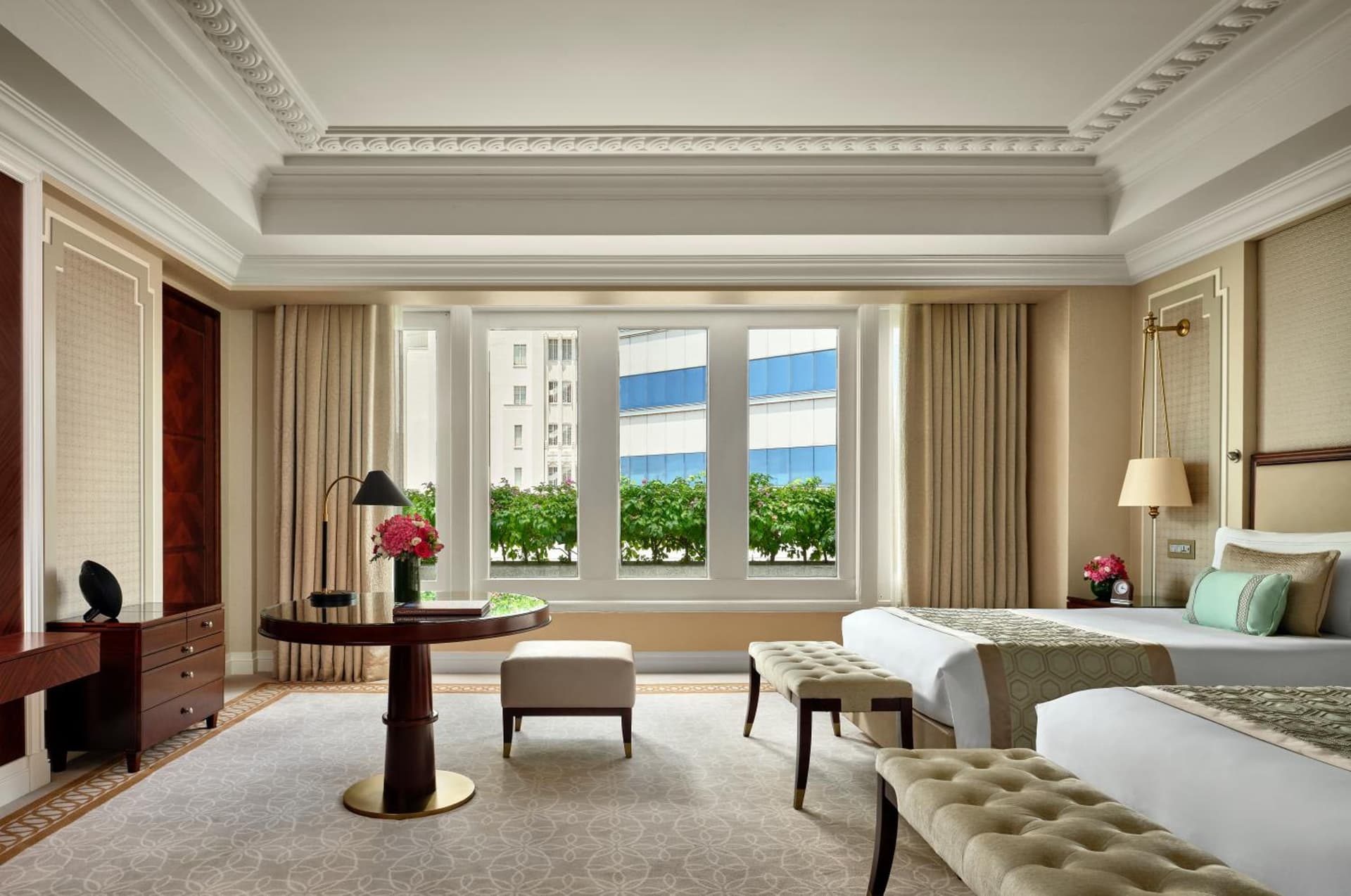 Premier Courtyard Room