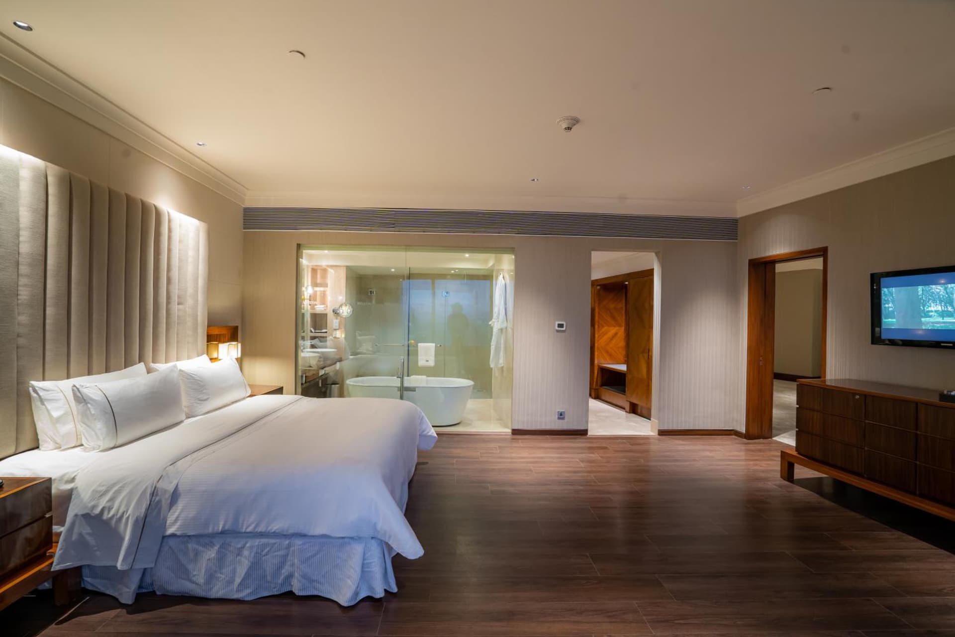 Executive King Room