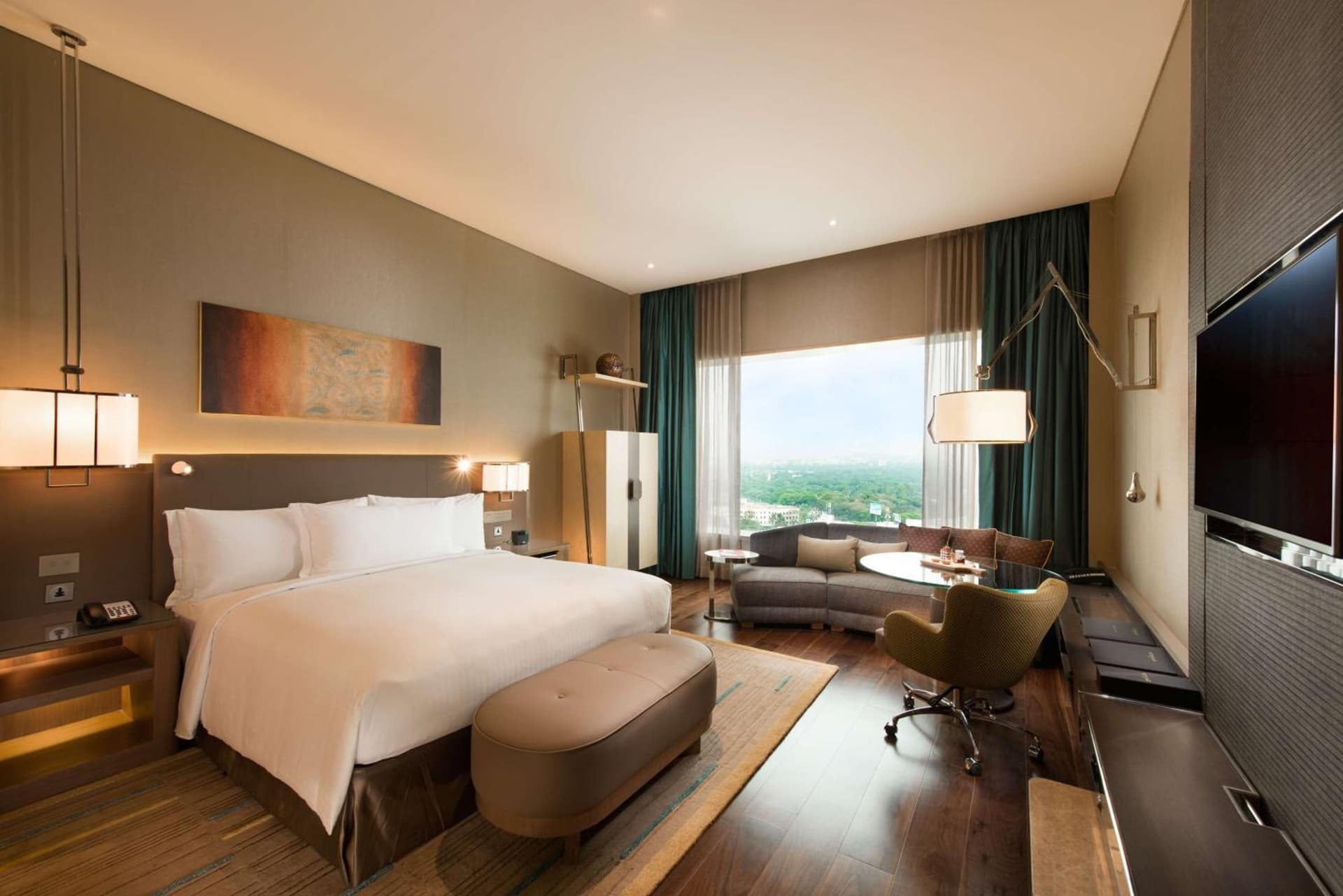 Deluxe King Room