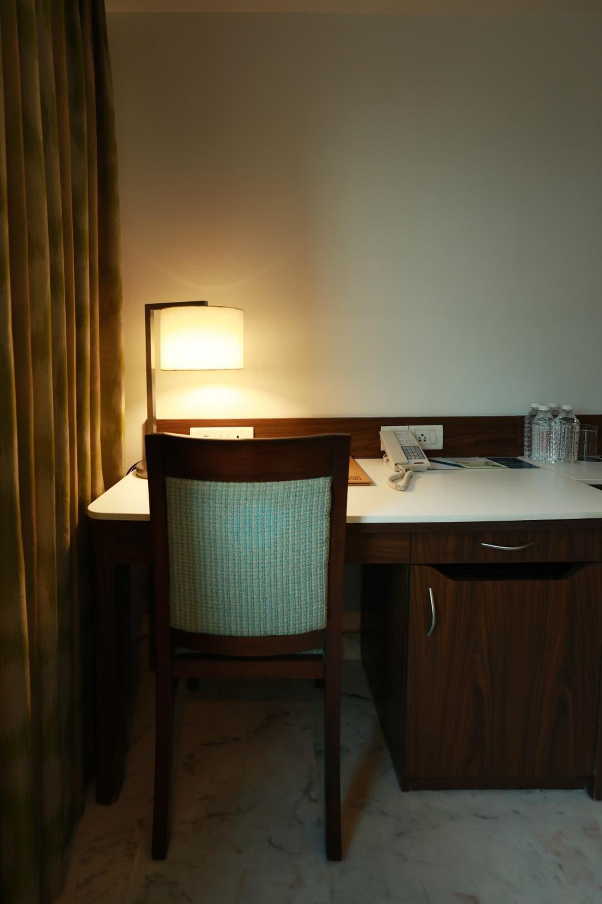 Deluxe Twin Room with City View