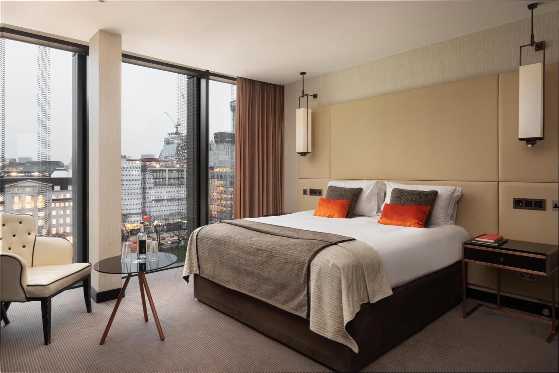 Montcalm Club King