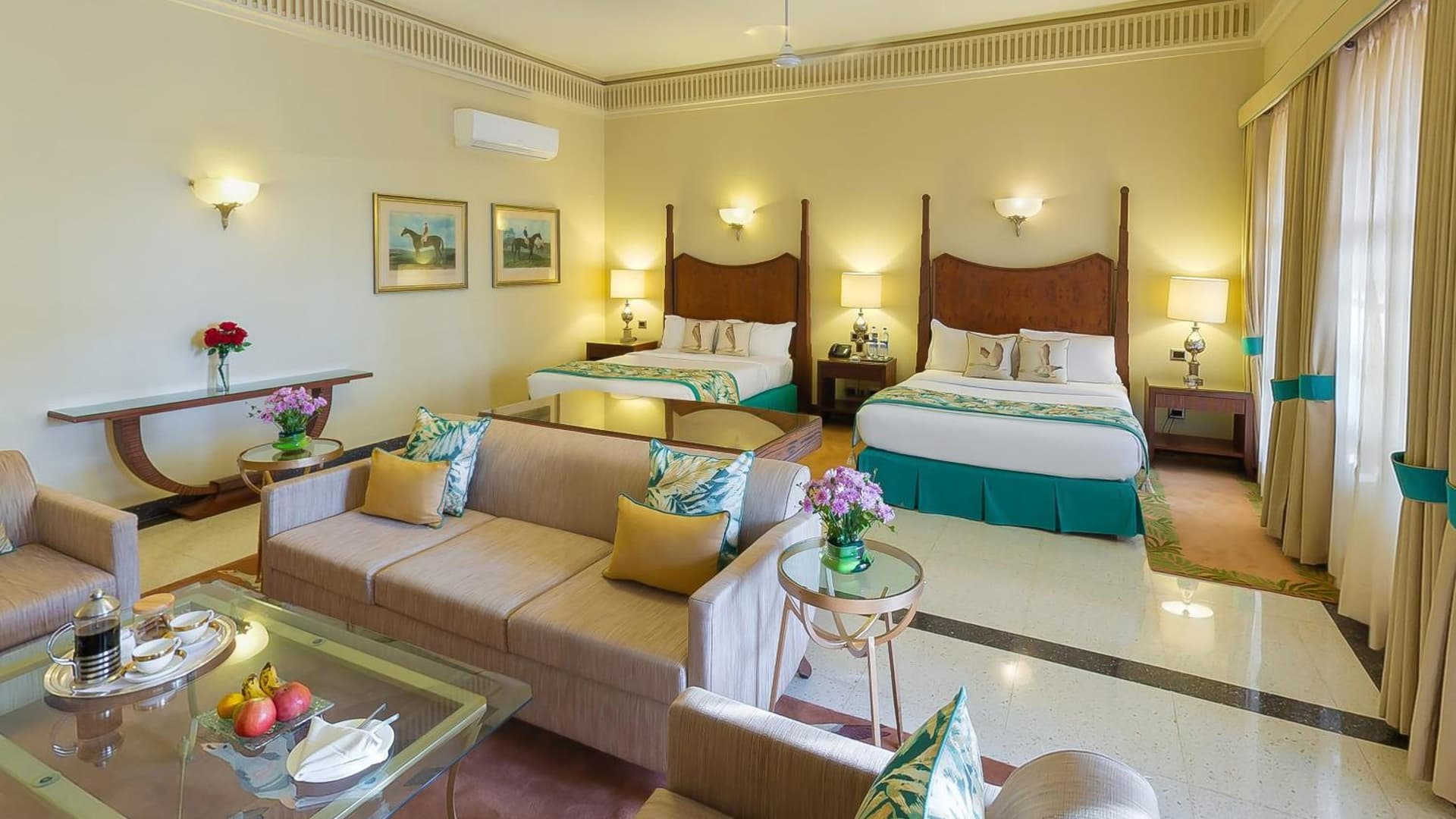 Deluxe Suite
