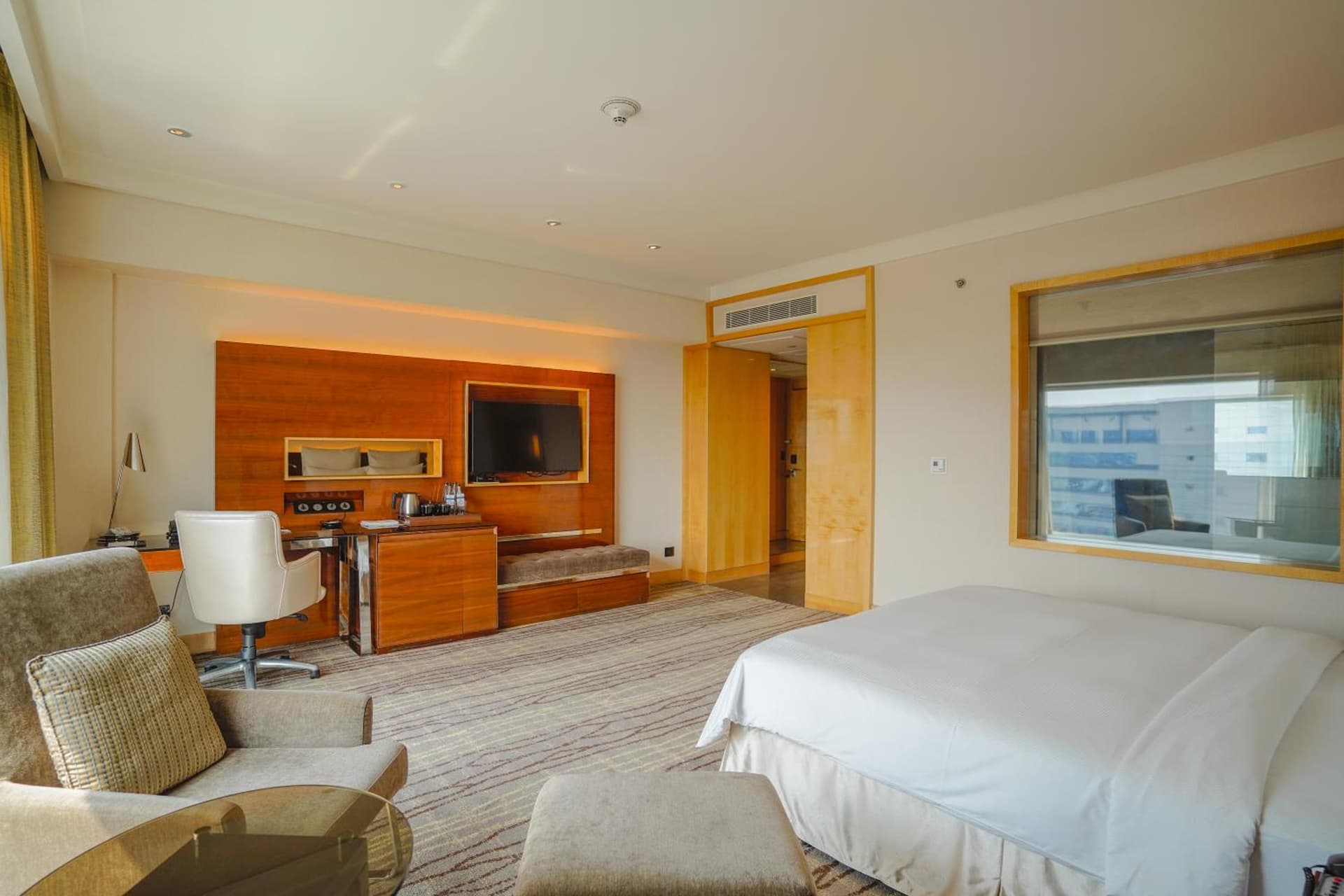 King Hilton Premium Room with Lounge Access