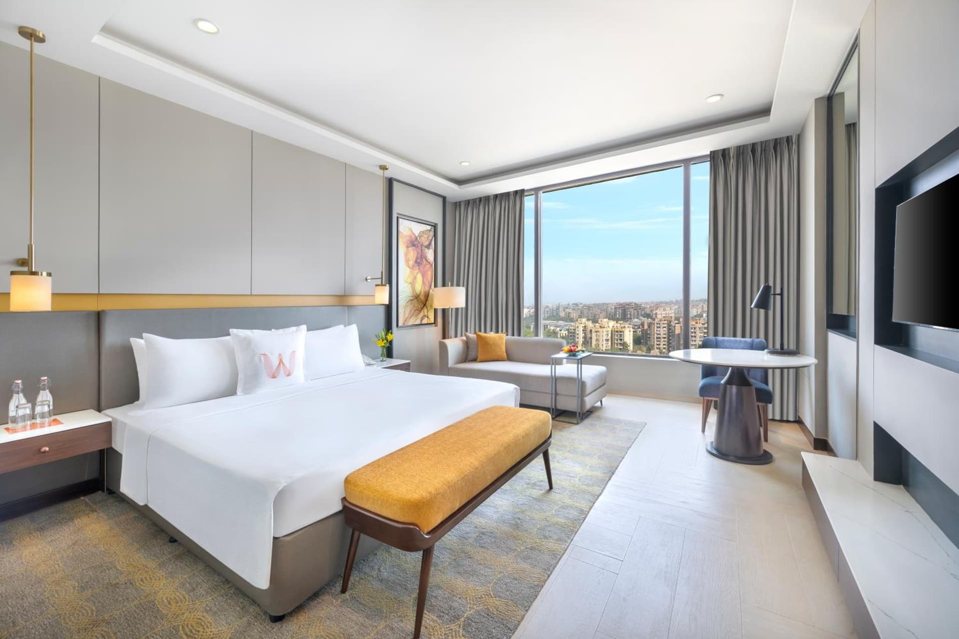 Club King Room