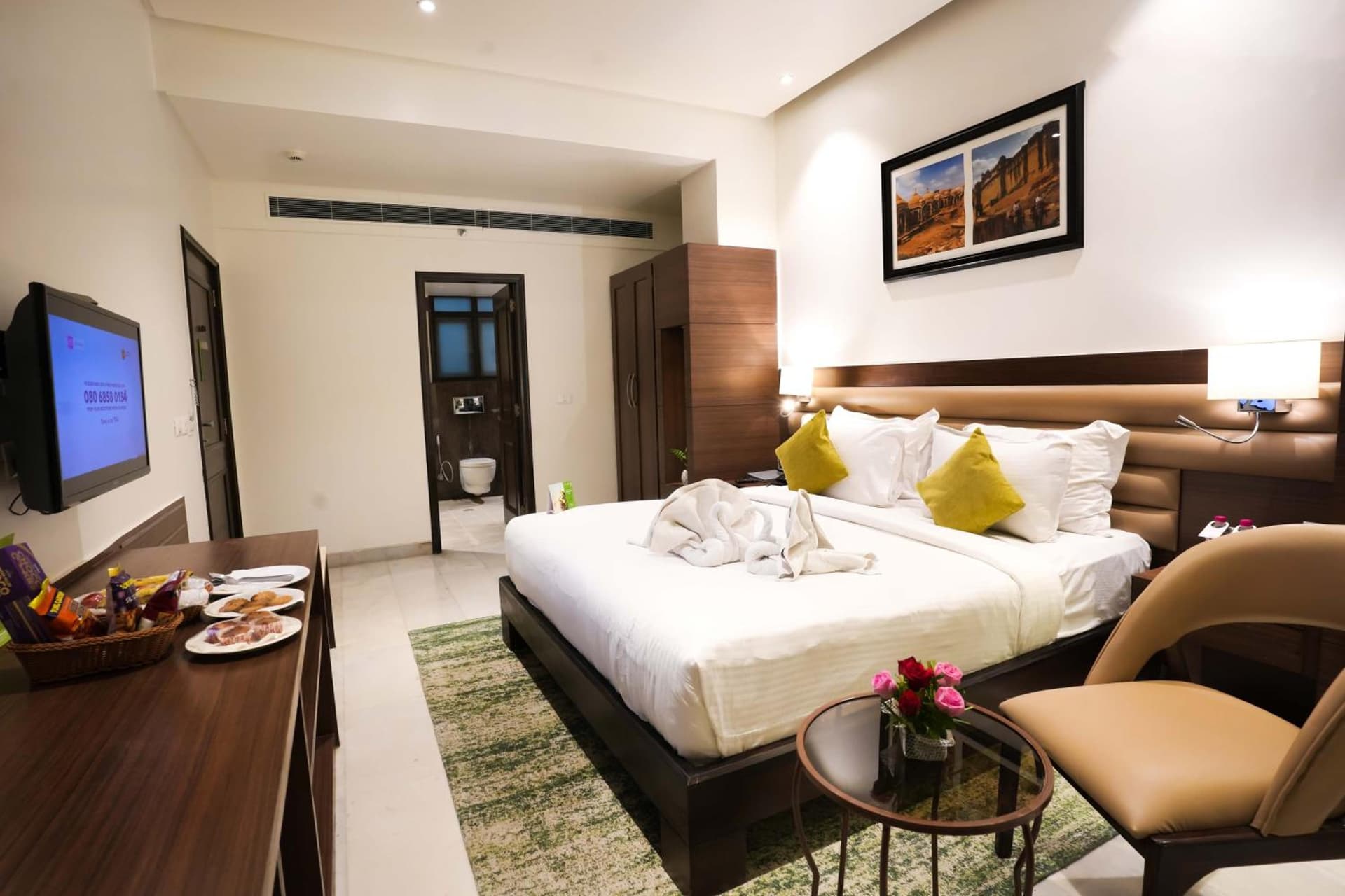 Leisure Inn Room