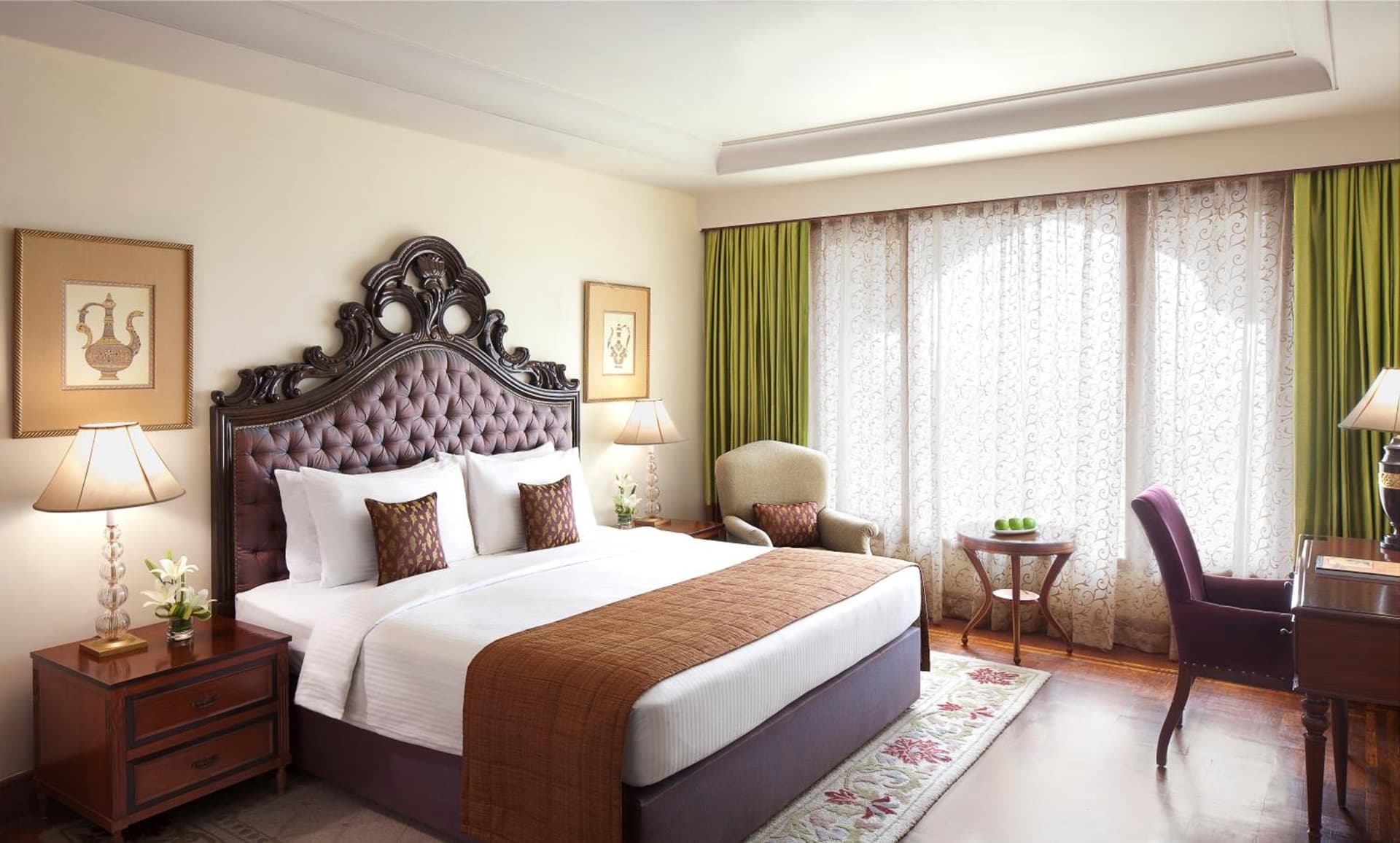 Taj Club Room City View King Bed At 35 Sq. Mt.