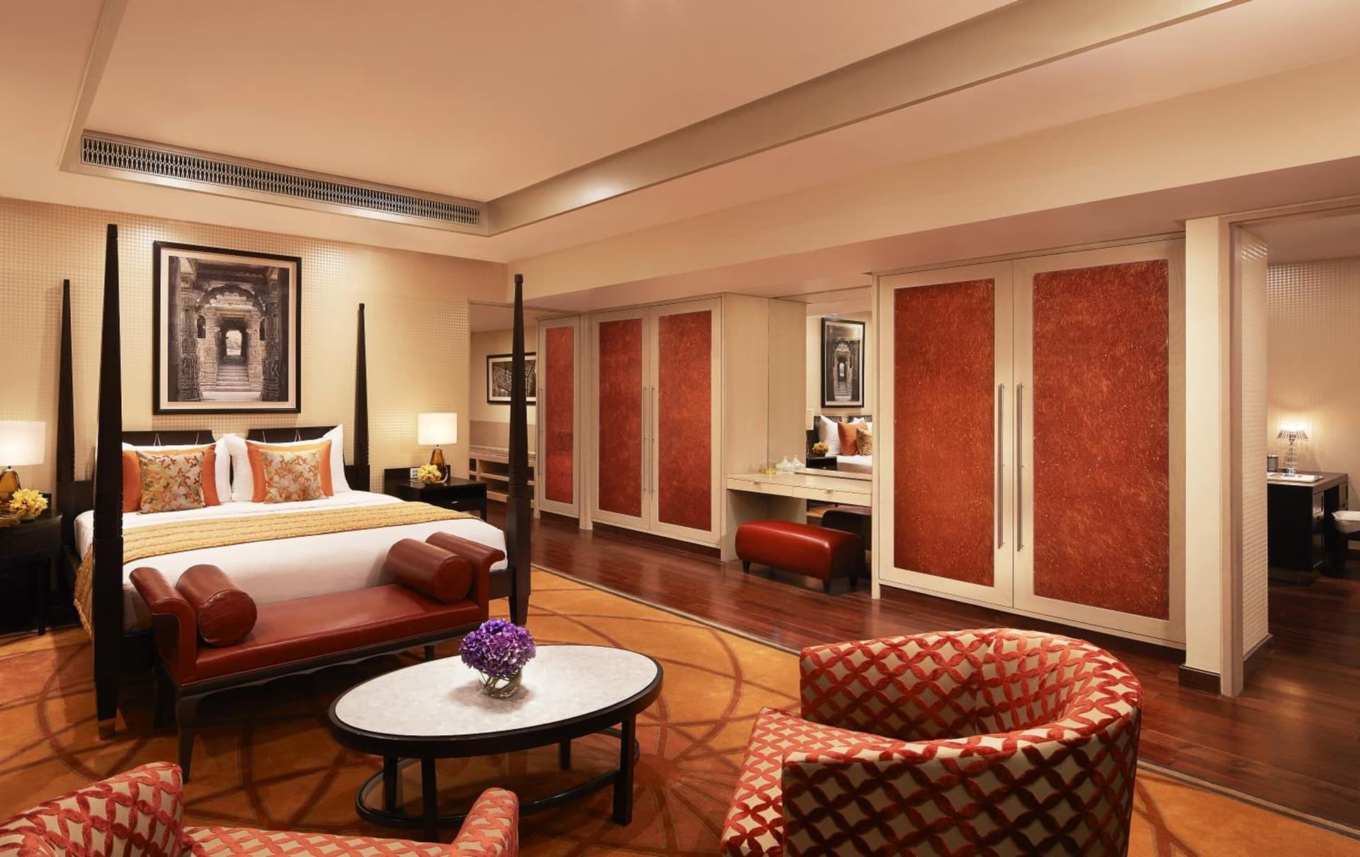 Junior Suite Queen Room