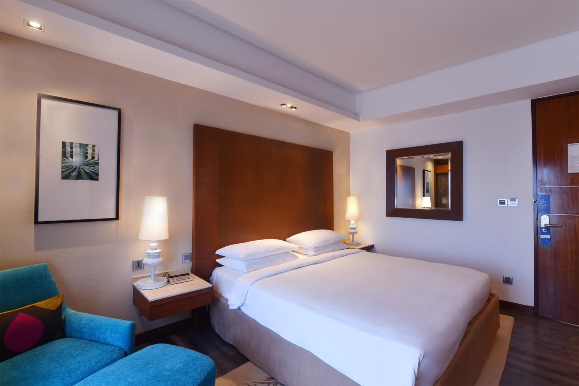 Club King Room
