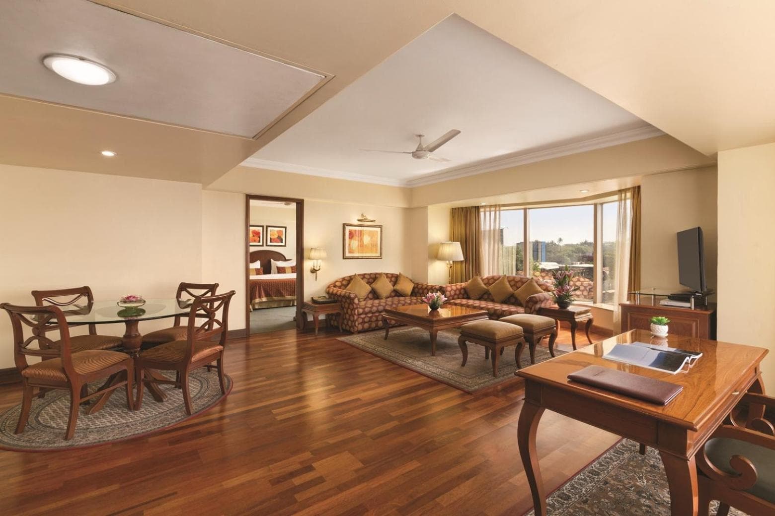 Deluxe Suite