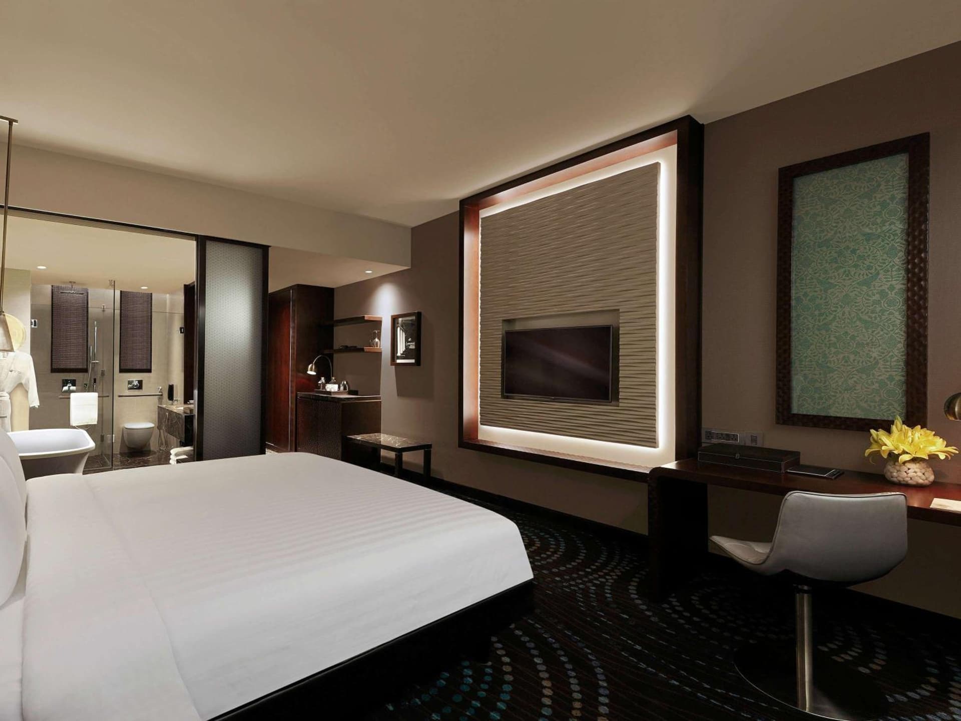Deluxe King Room