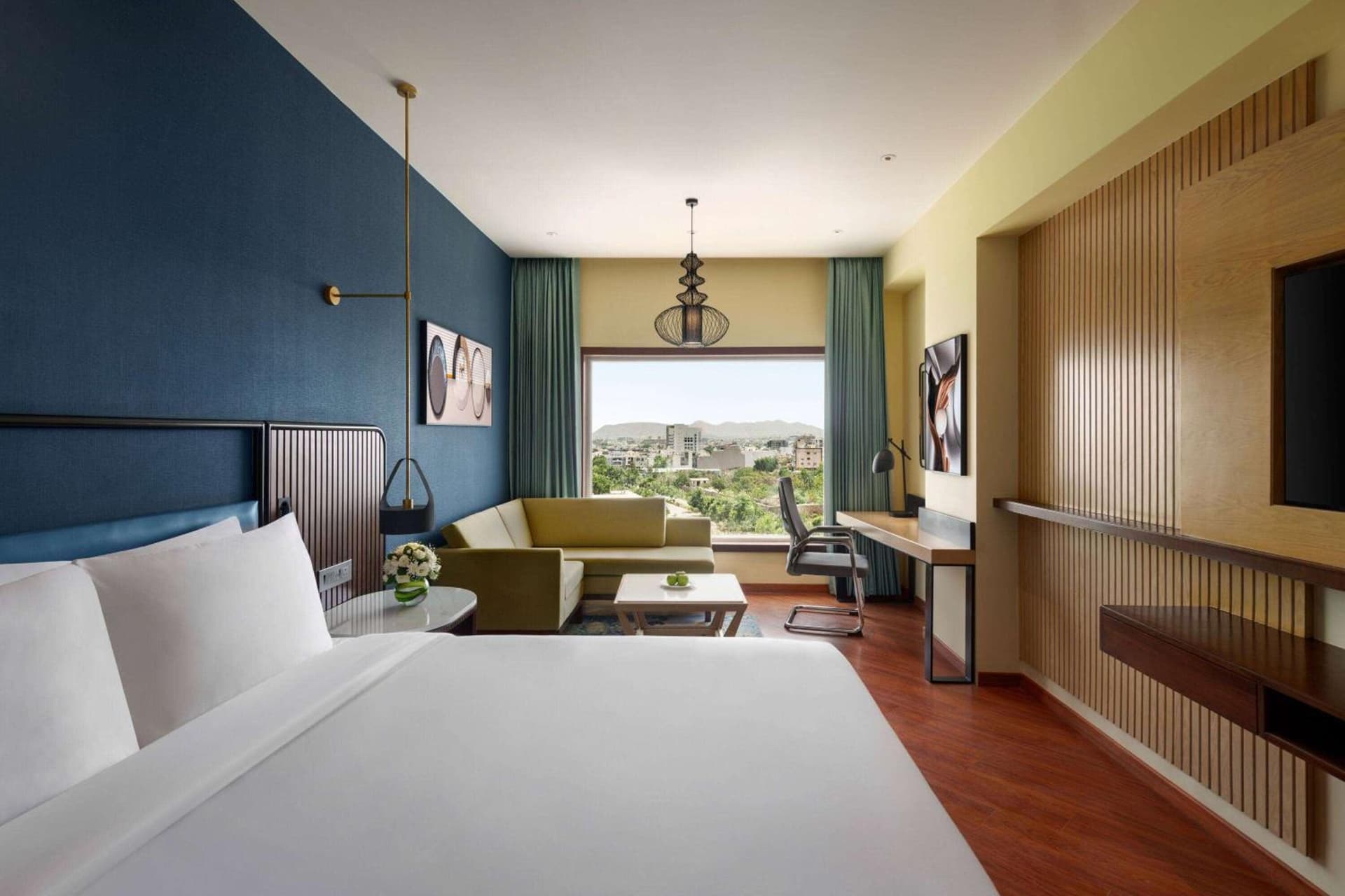 Deluxe King Room