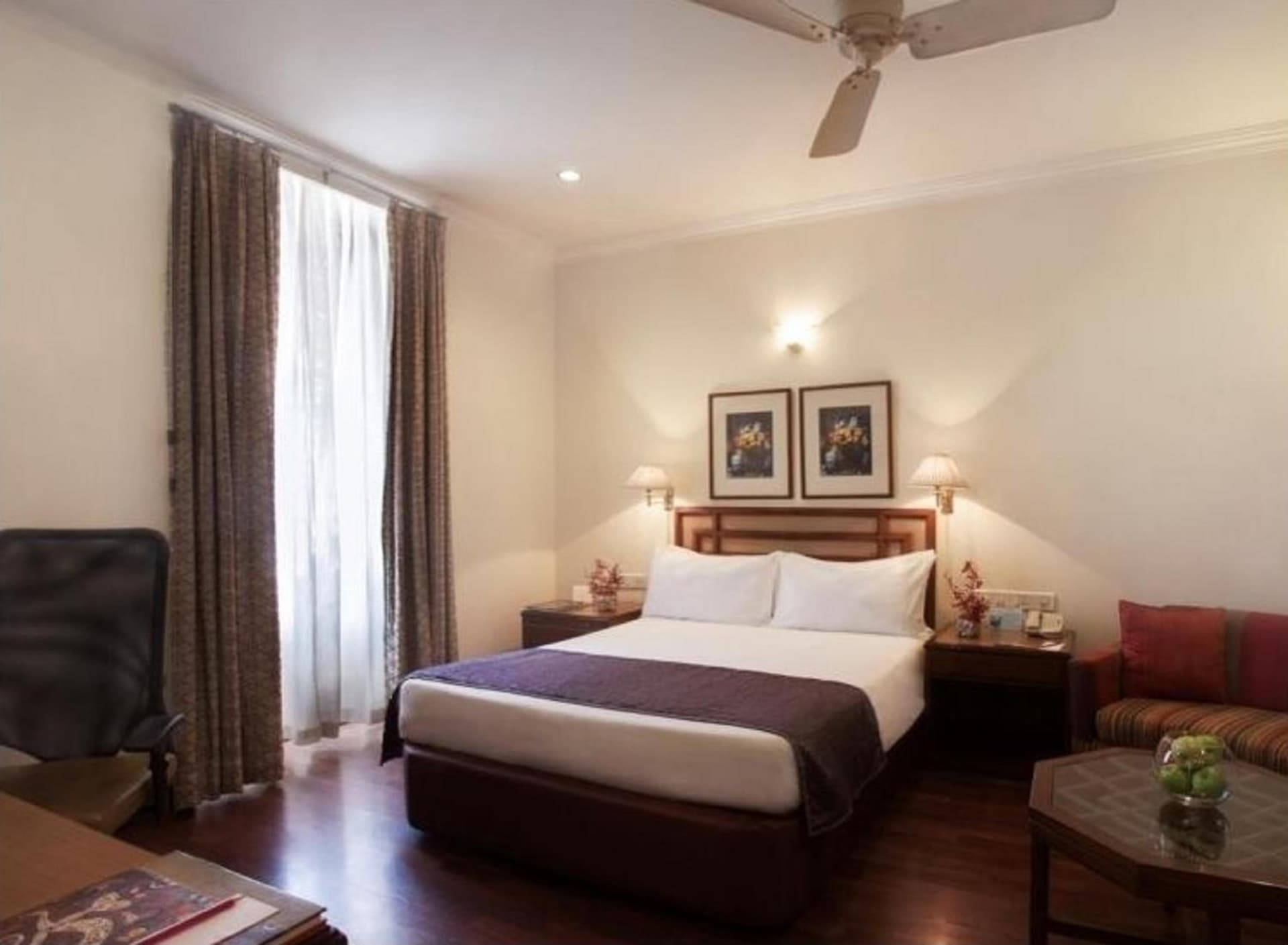 Superior Room Queen Bed