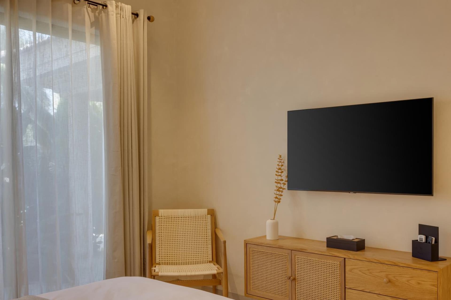 Villa Queen Room