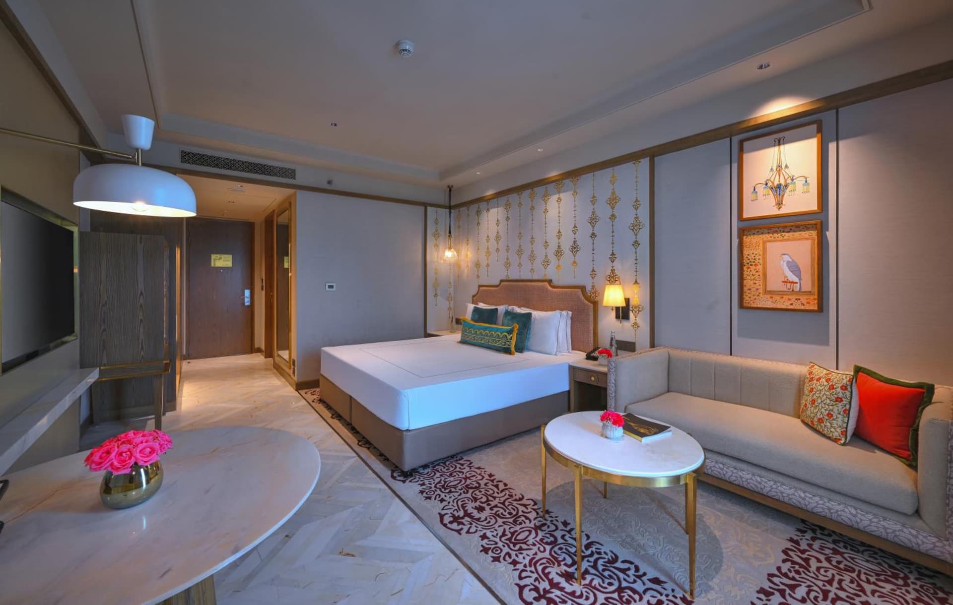 Luxury Room King Bed