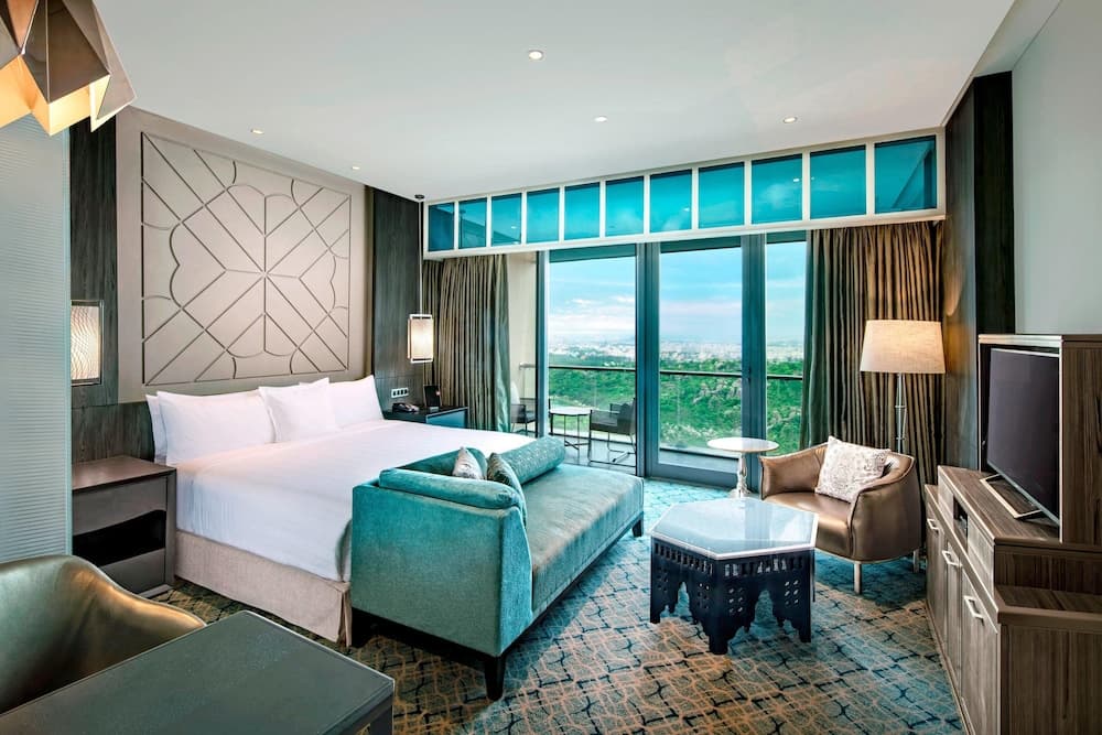 Executive Club Exclusive