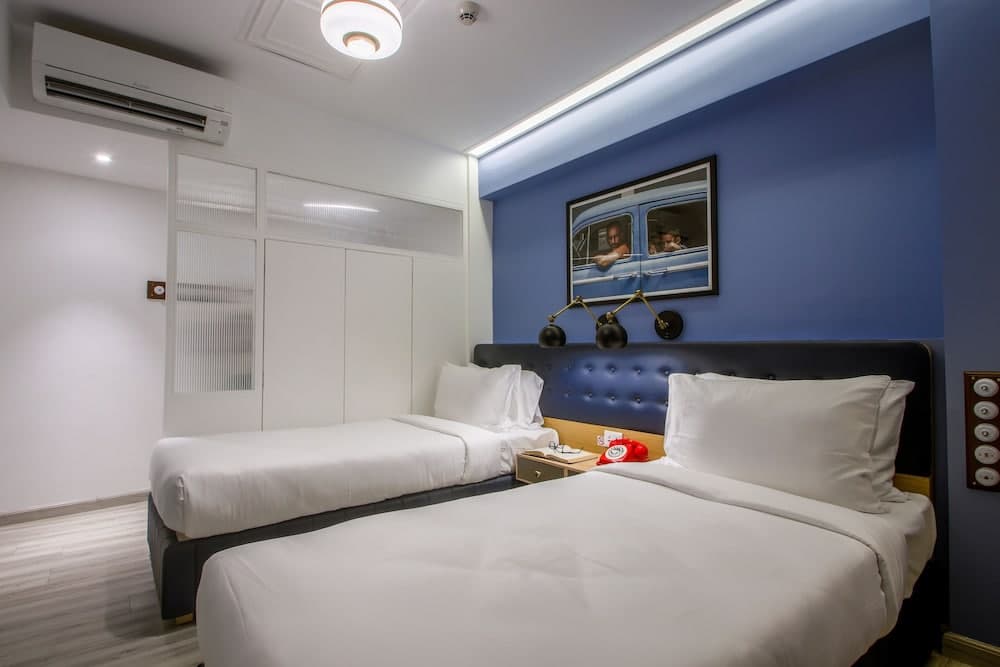 Deluxe Queen Room