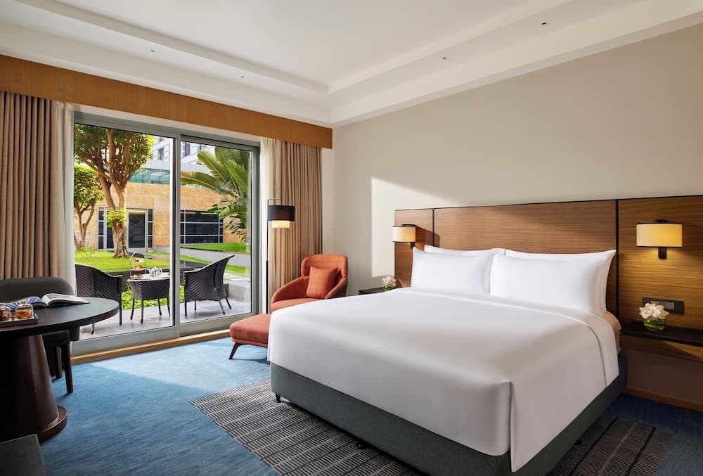 King Bed Club Access
