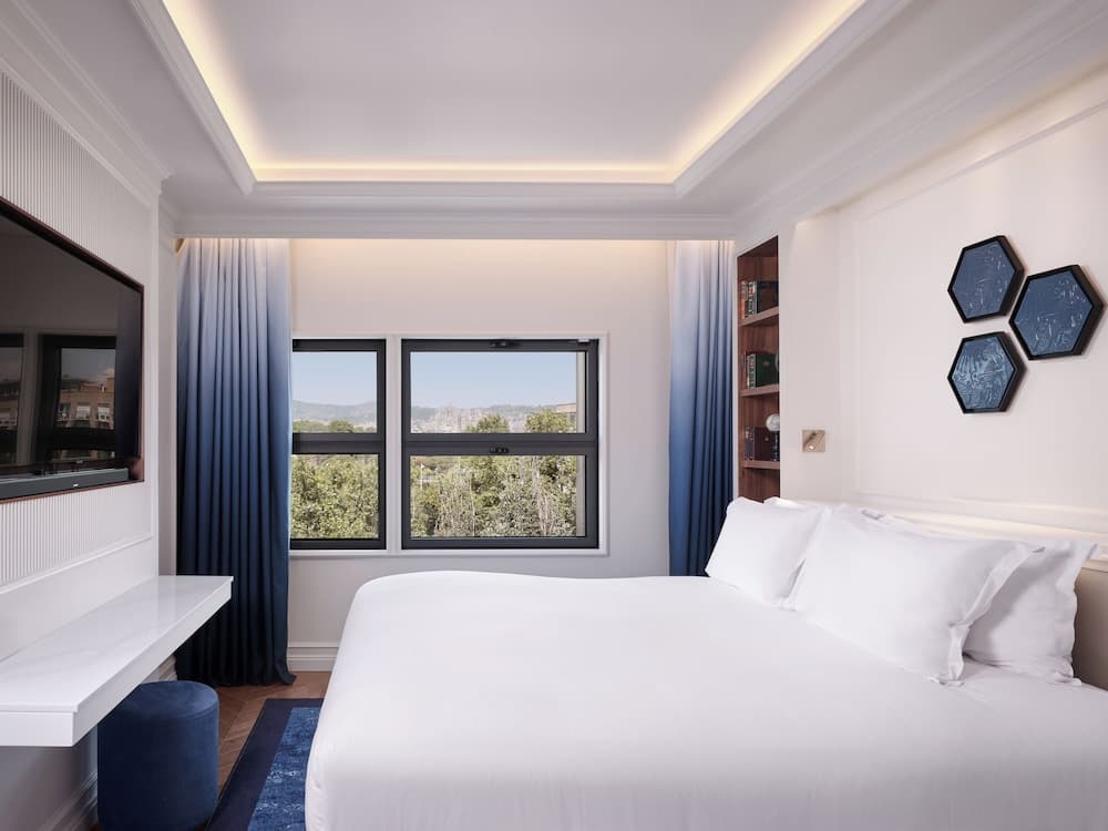 King Bed