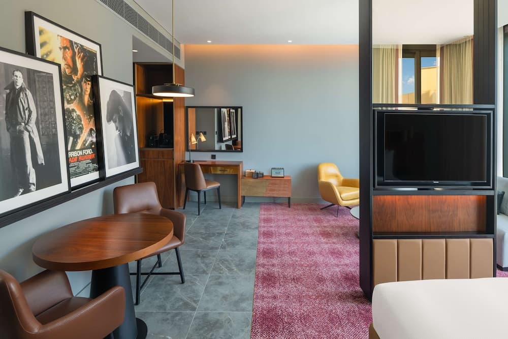 King Producers Suite Theme Park Access